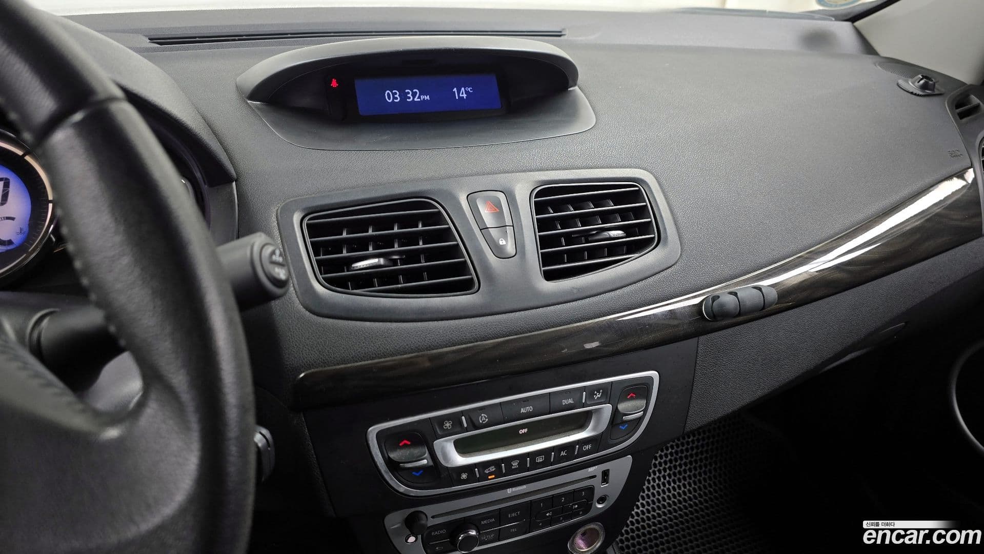 Main__Slider__Photo:SM3 Renault-KoreaSamsung 2013.2-13