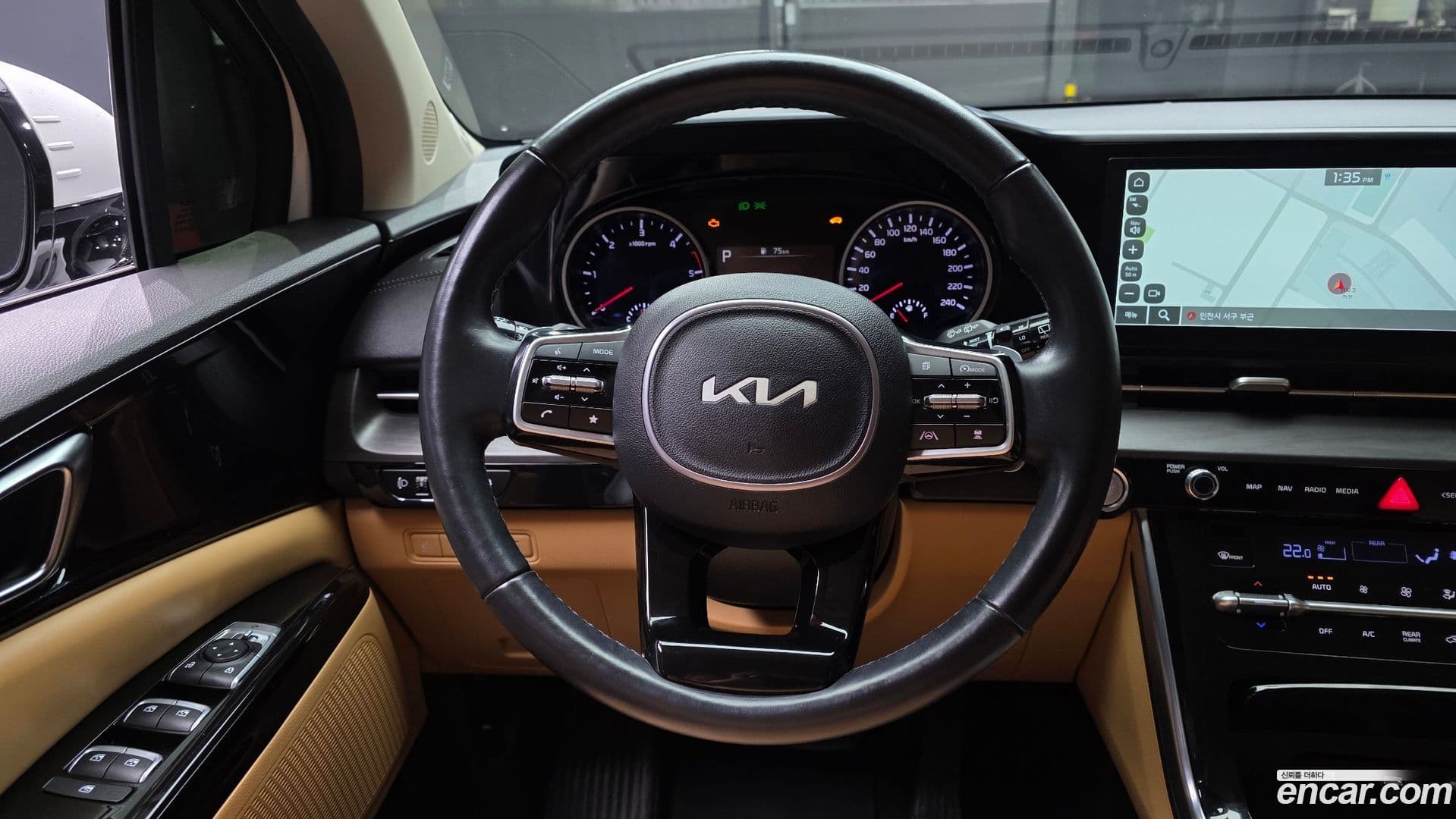 Main__Slider__Photo:Canival Kia 2022.0-12