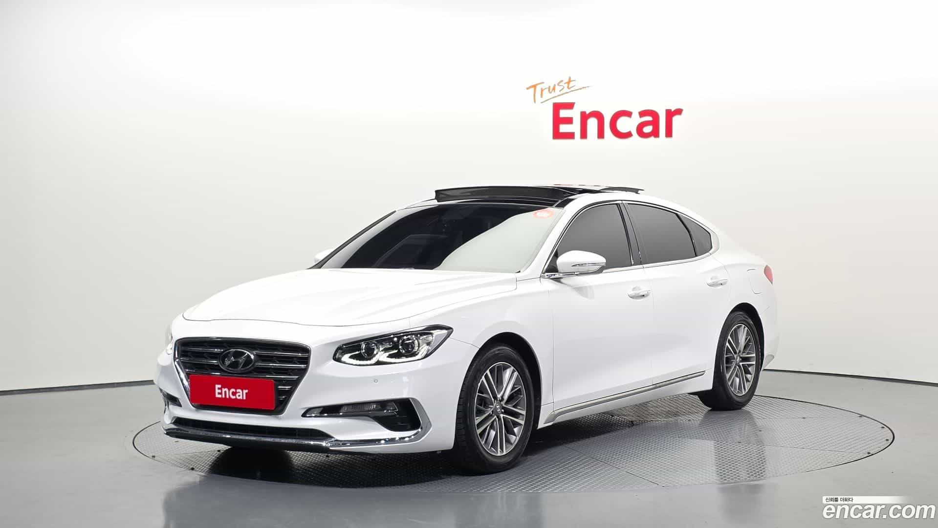 Grandeur Hyundai 2018.1-OUTER-001