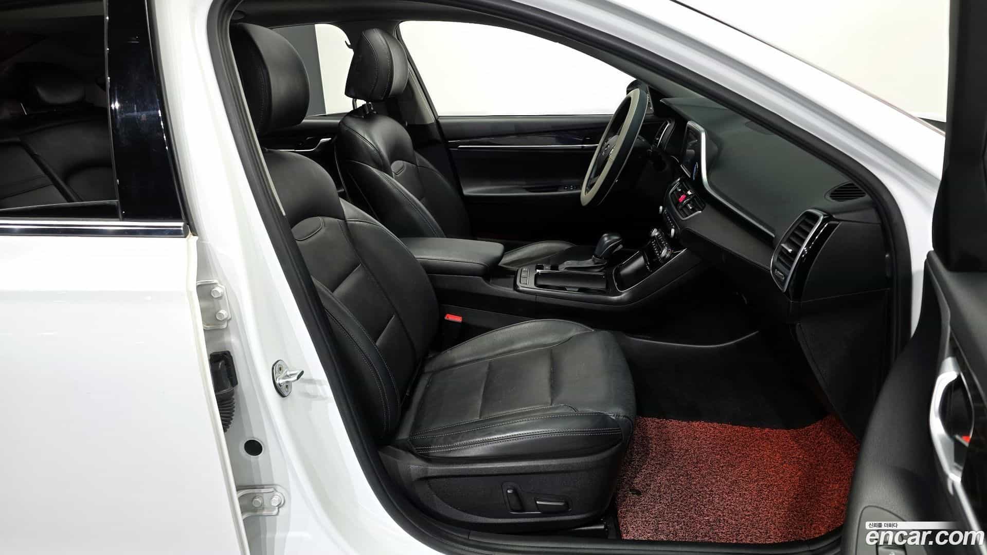 Grandeur Hyundai 2018.1-OPTION-015