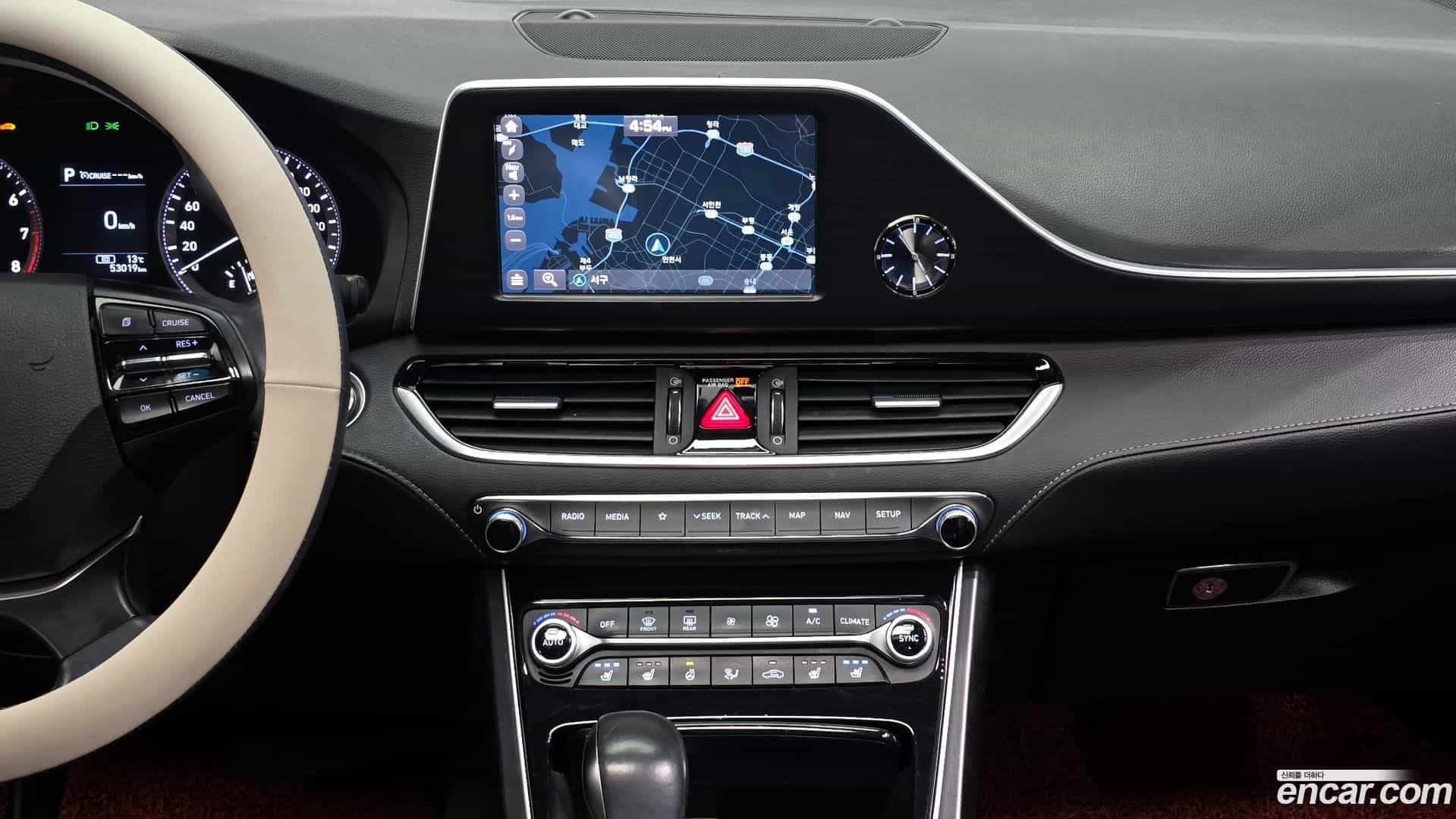 Grandeur Hyundai 2018.1-OPTION-018