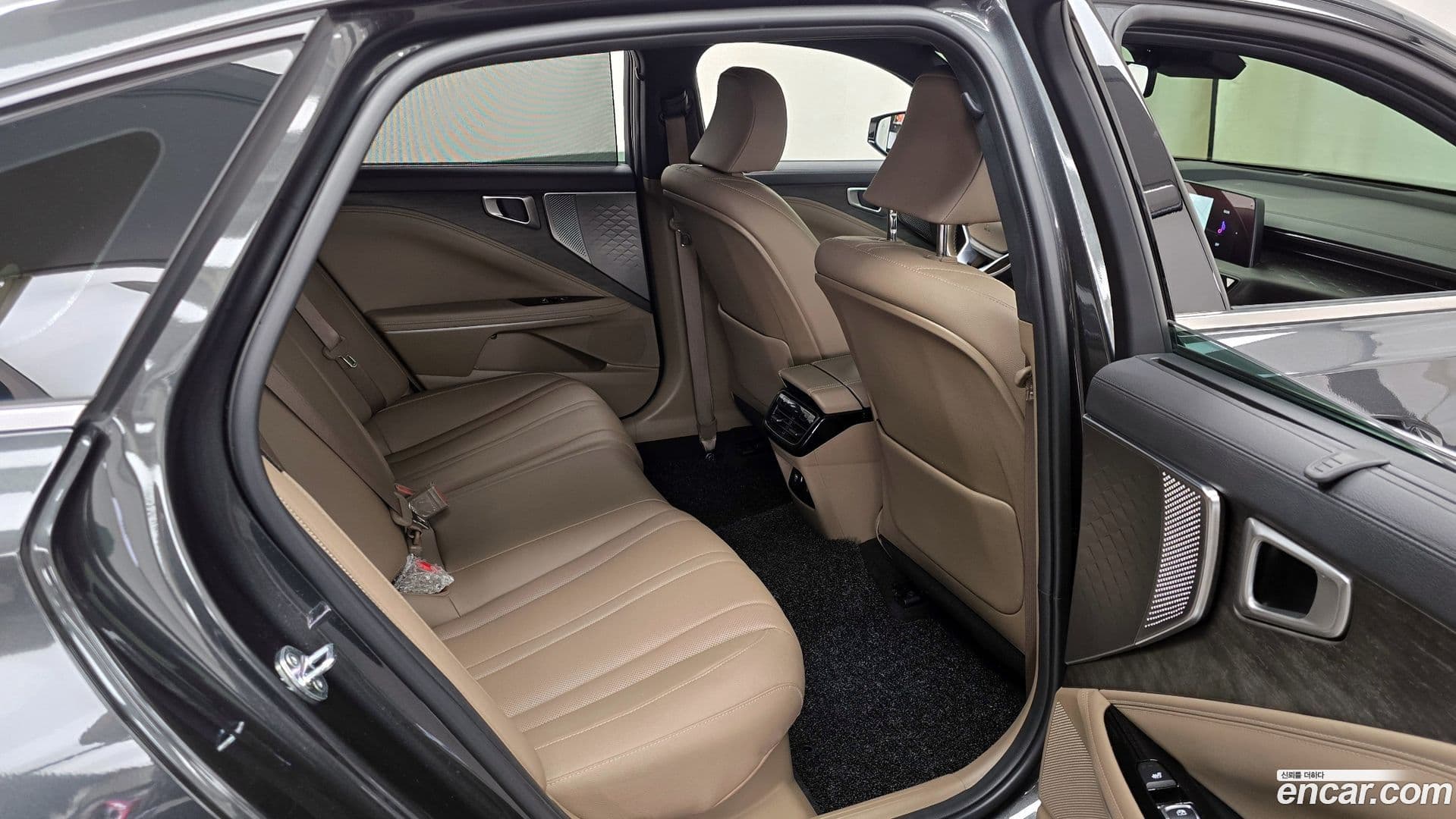 Main__Slider__Photo:K8 Kia 2023.11-11