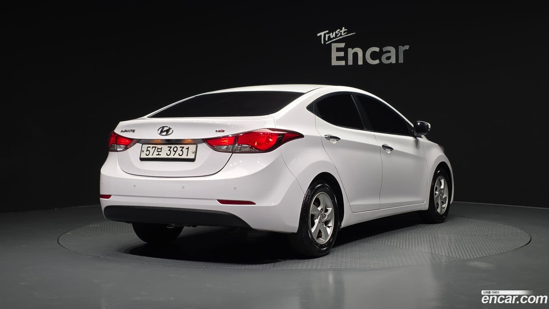 Main__Slider__Photo:AVANTE Hyundai 2014.10-1