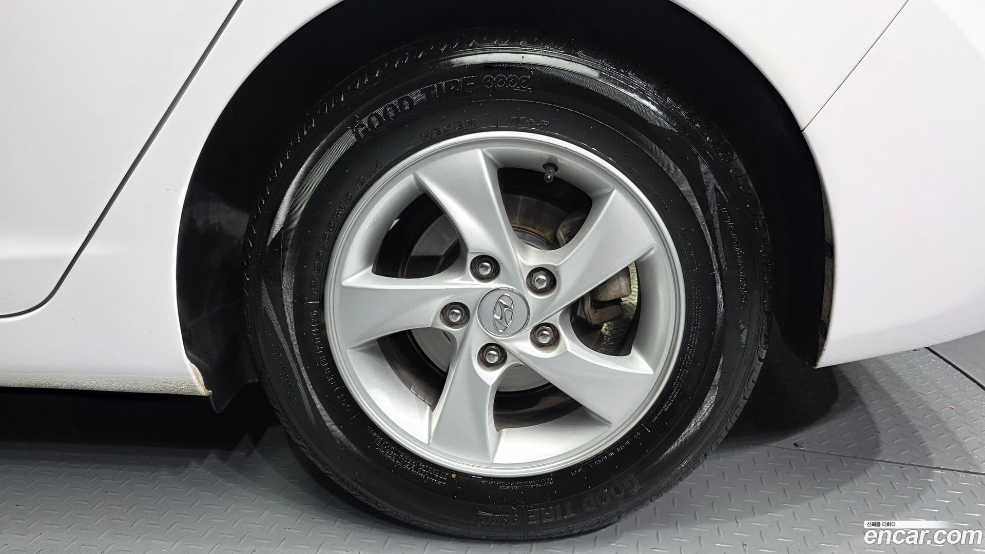 Main__Slider__Photo:AVANTE Hyundai 2014.10-4