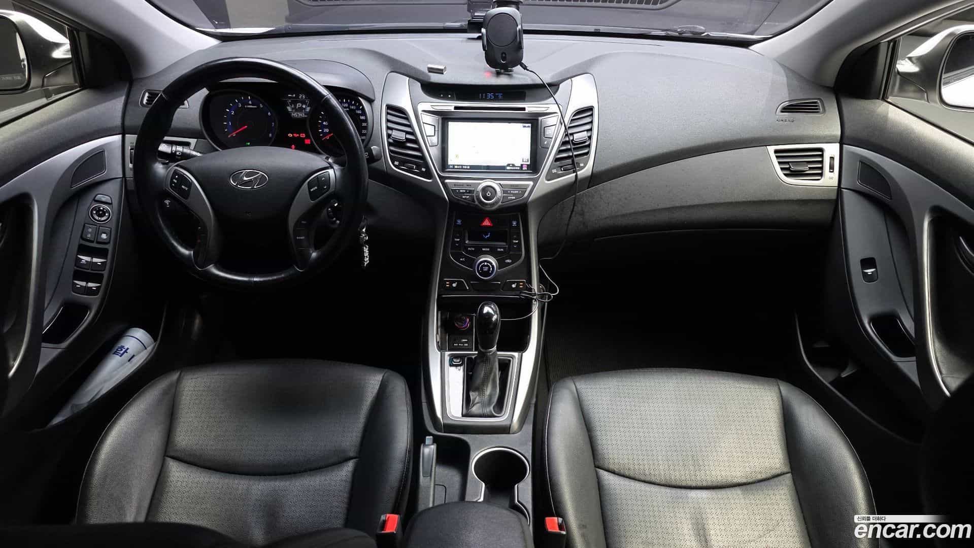 AVANTE Hyundai 2014.10-INNER-007