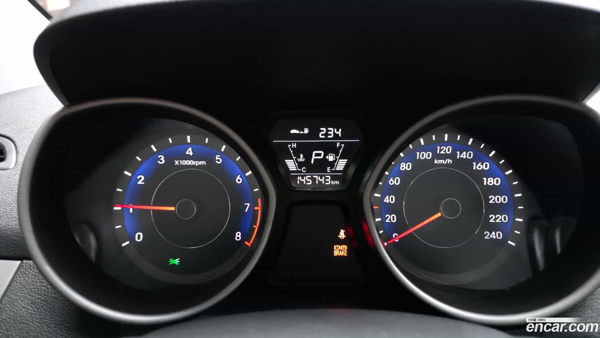 AVANTE Hyundai 2014.10-INNER-008