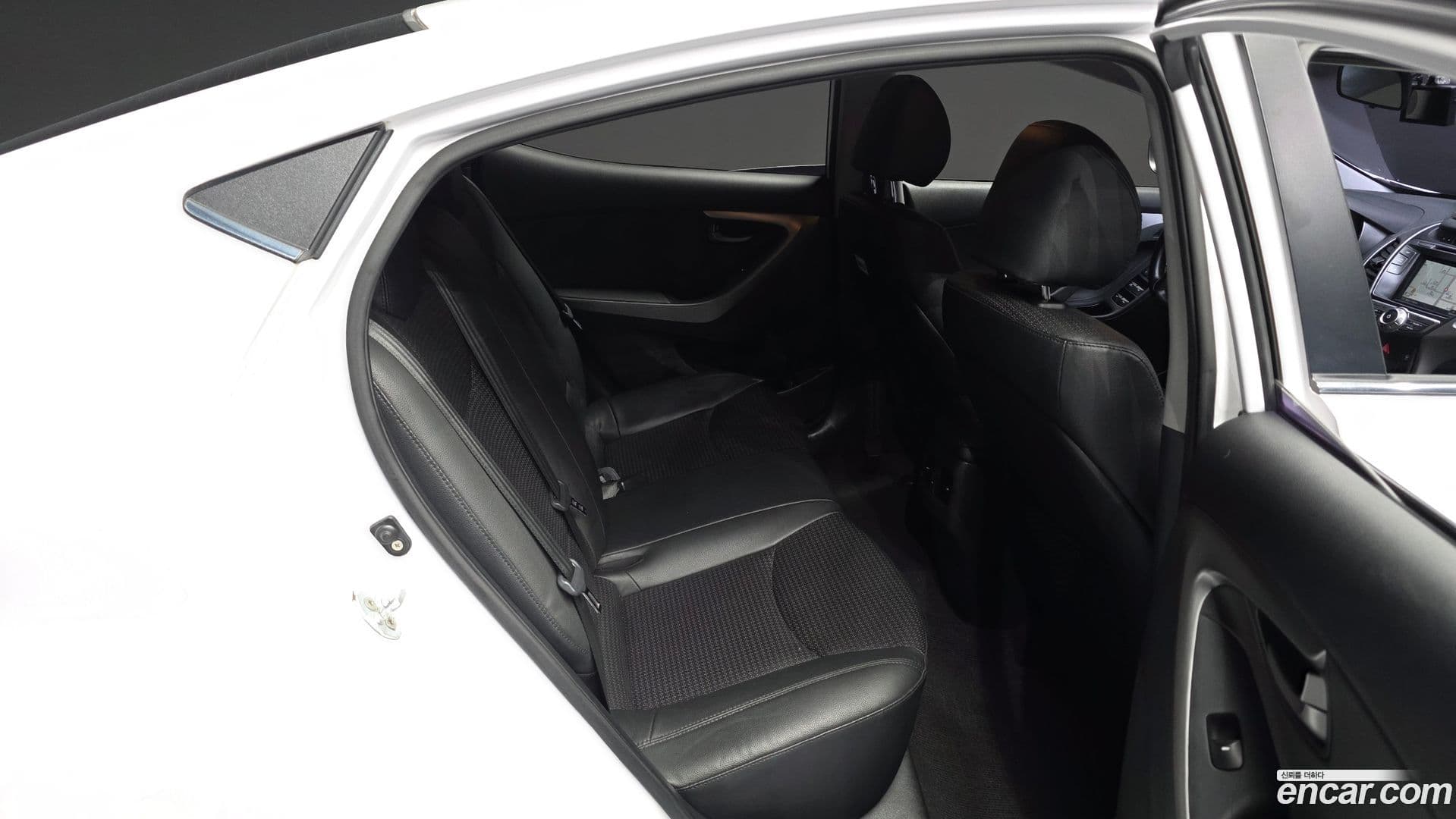 Main__Slider__Photo:AVANTE Hyundai 2014.10-11