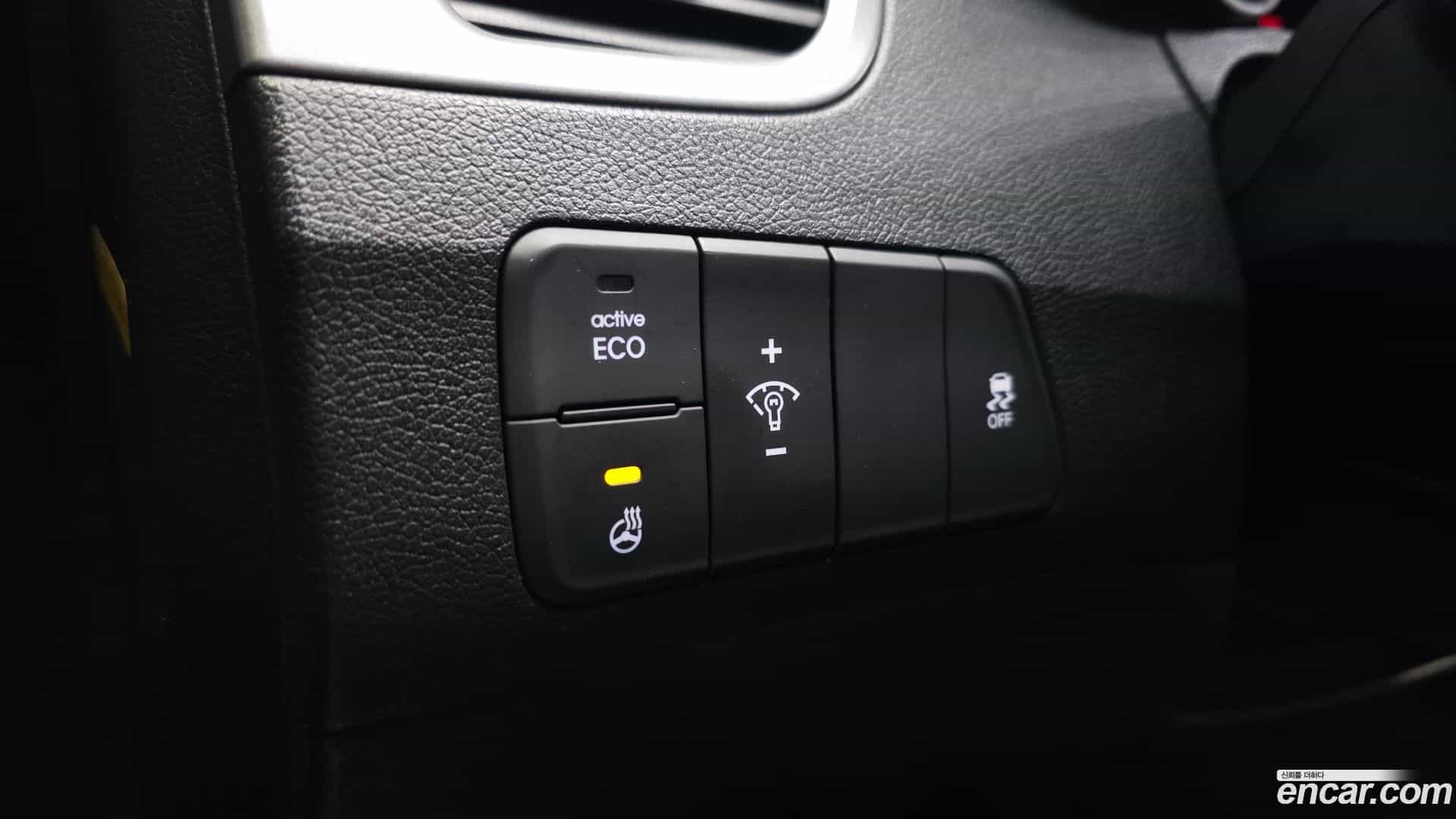 AVANTE Hyundai 2014.10-OPTION-022