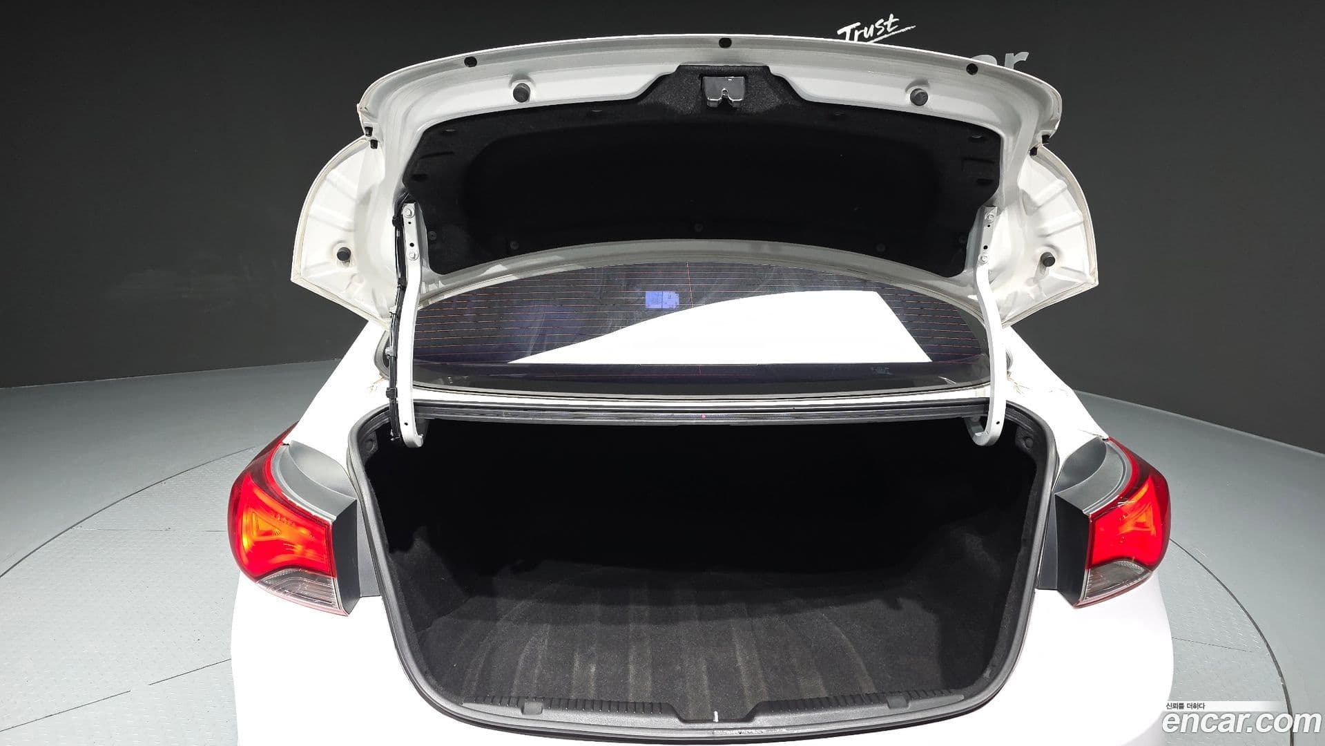 Main__Slider__Photo:AVANTE Hyundai 2014.10-19