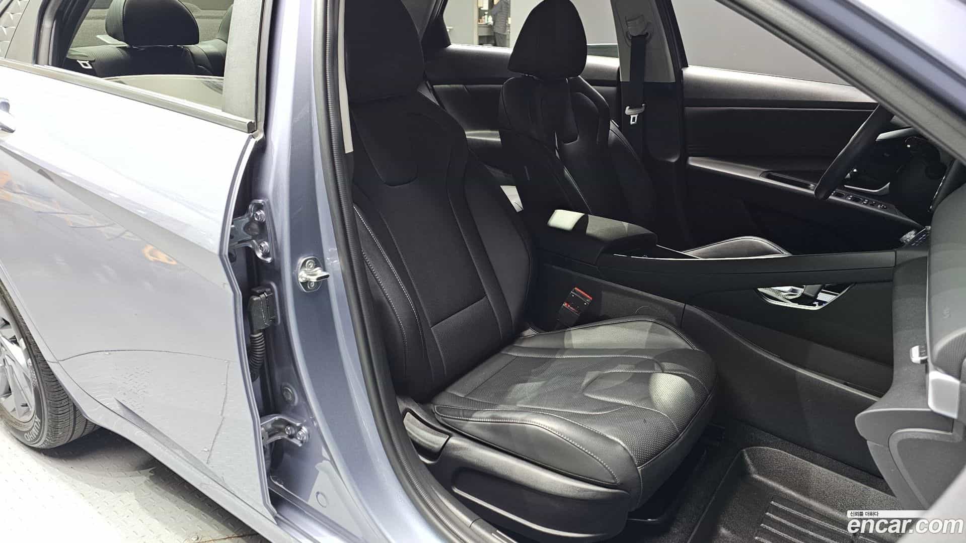 AVANTE Hyundai 2024.0-OPTION-015