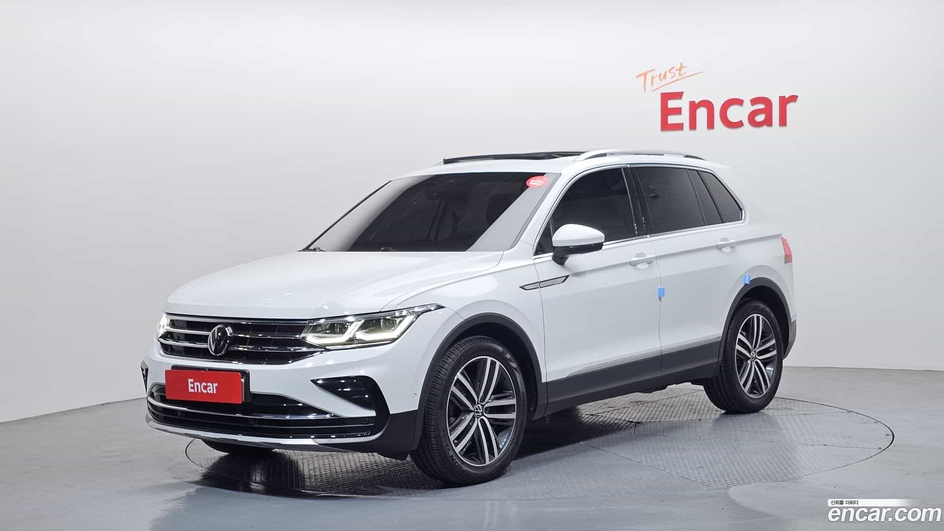 Tiguan Volkswagen 2022.10-OUTER-001