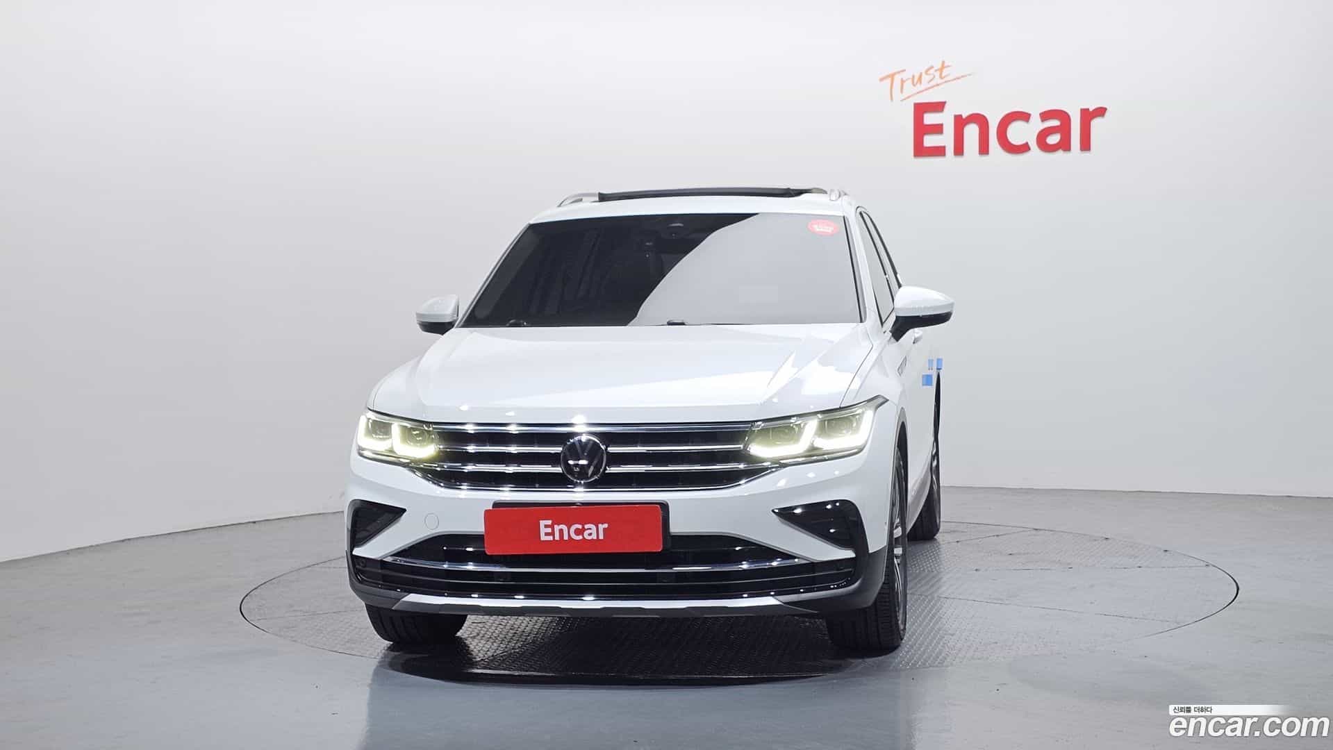 Tiguan Volkswagen 2022.10-OUTER-003