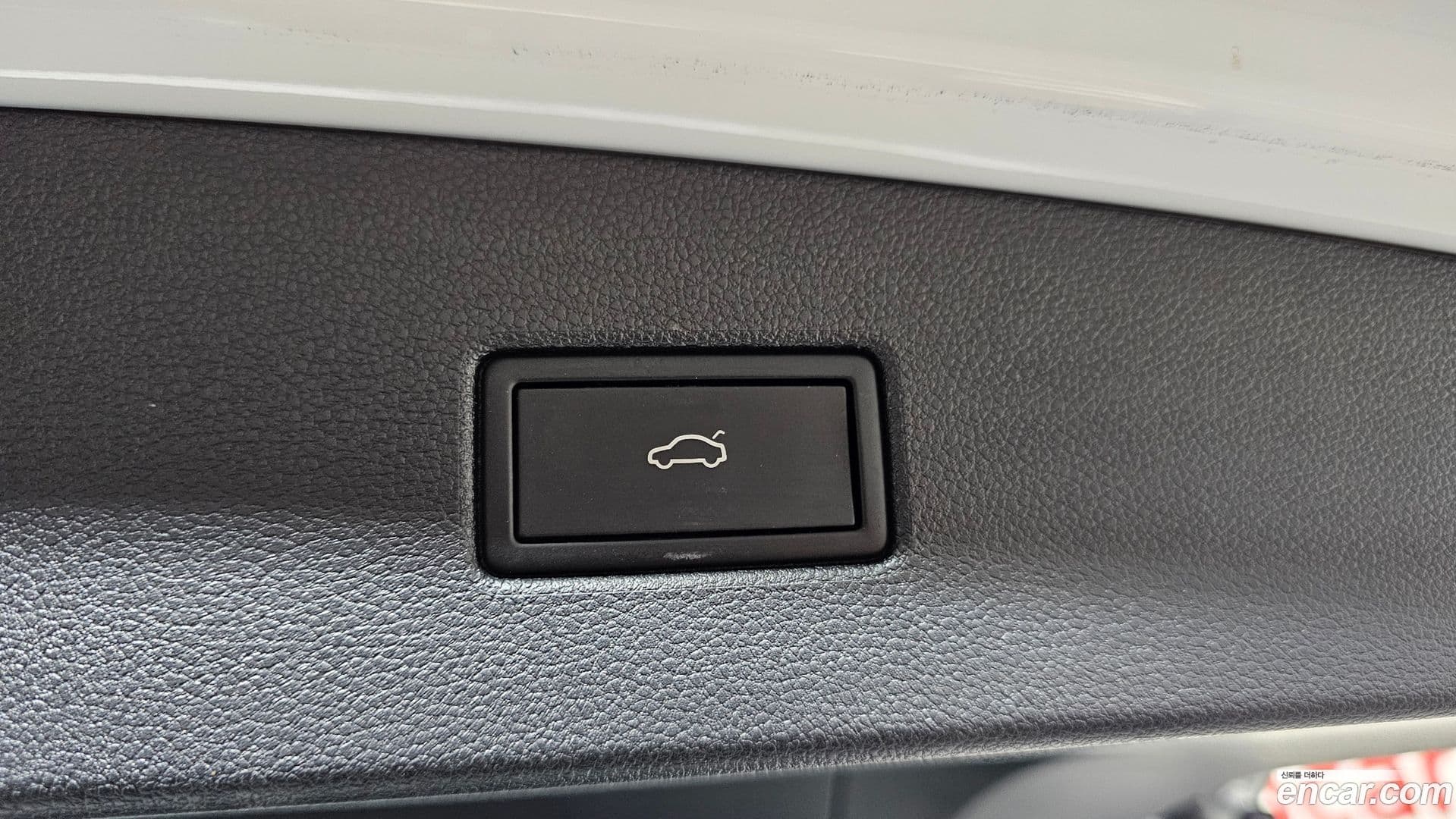 Main__Slider__Photo:Tiguan Volkswagen 2022.10-17