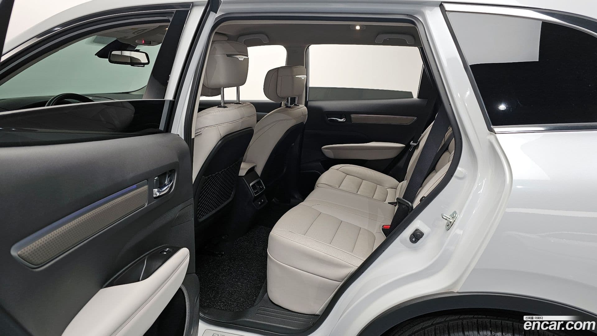 Main__Slider__Photo:QM6 Renault-KoreaSamsung 2019.10-9