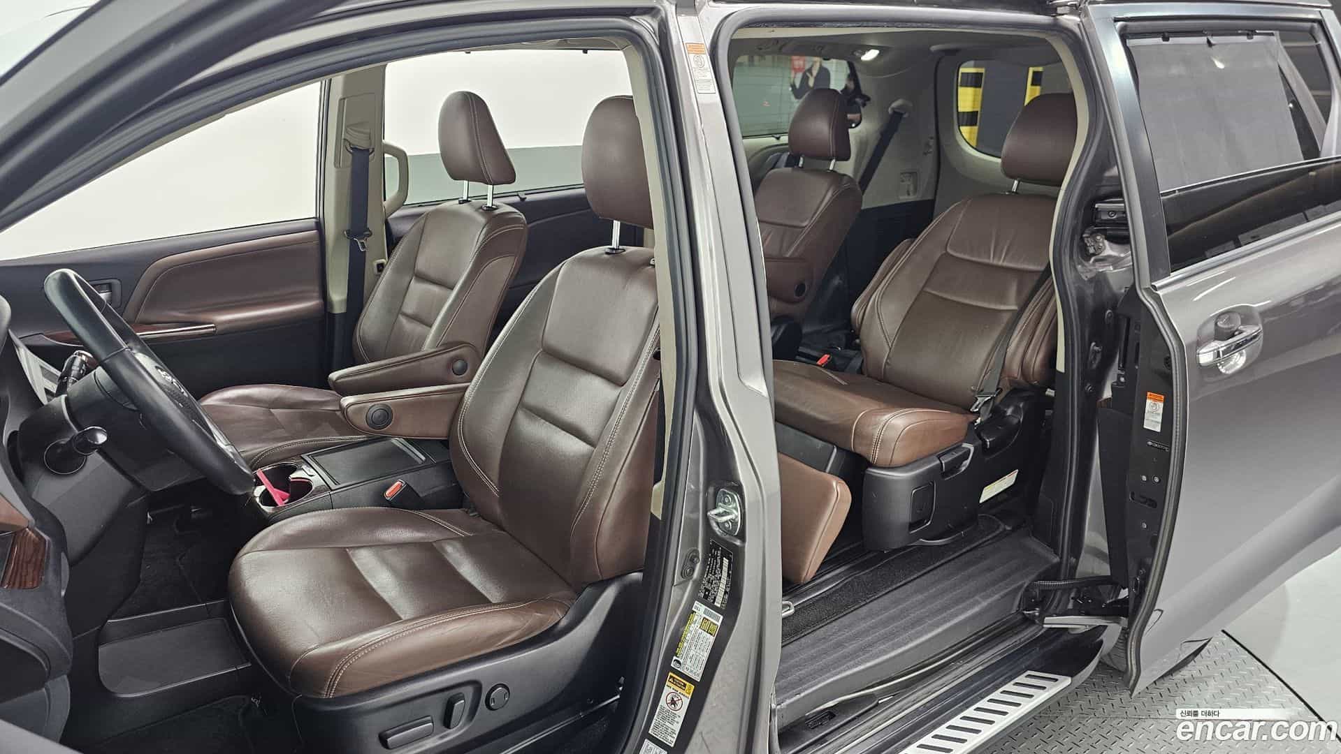 Sienna Toyota 2015.6-INNER-010