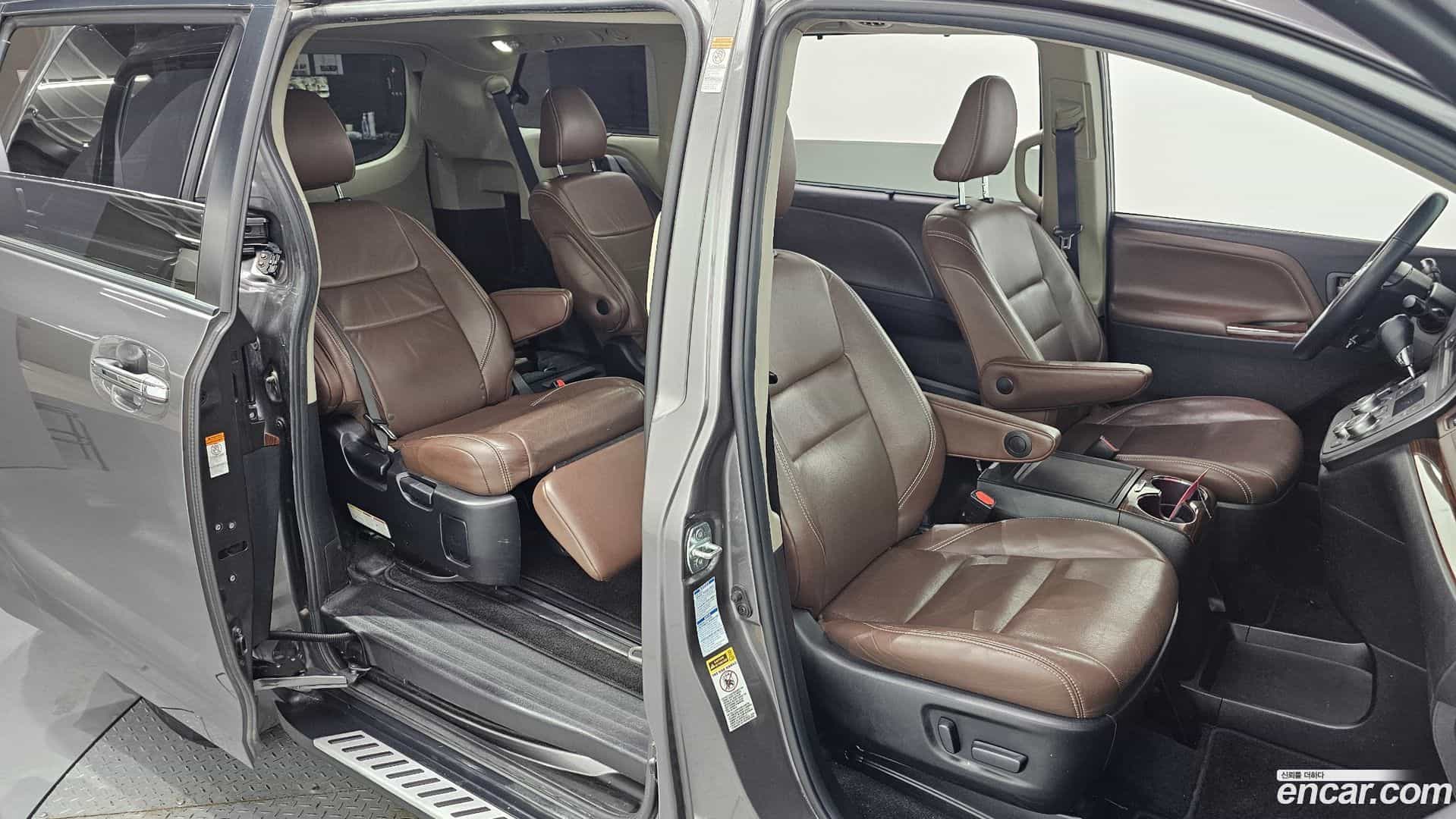 Sienna Toyota 2015.6-OPTION-015