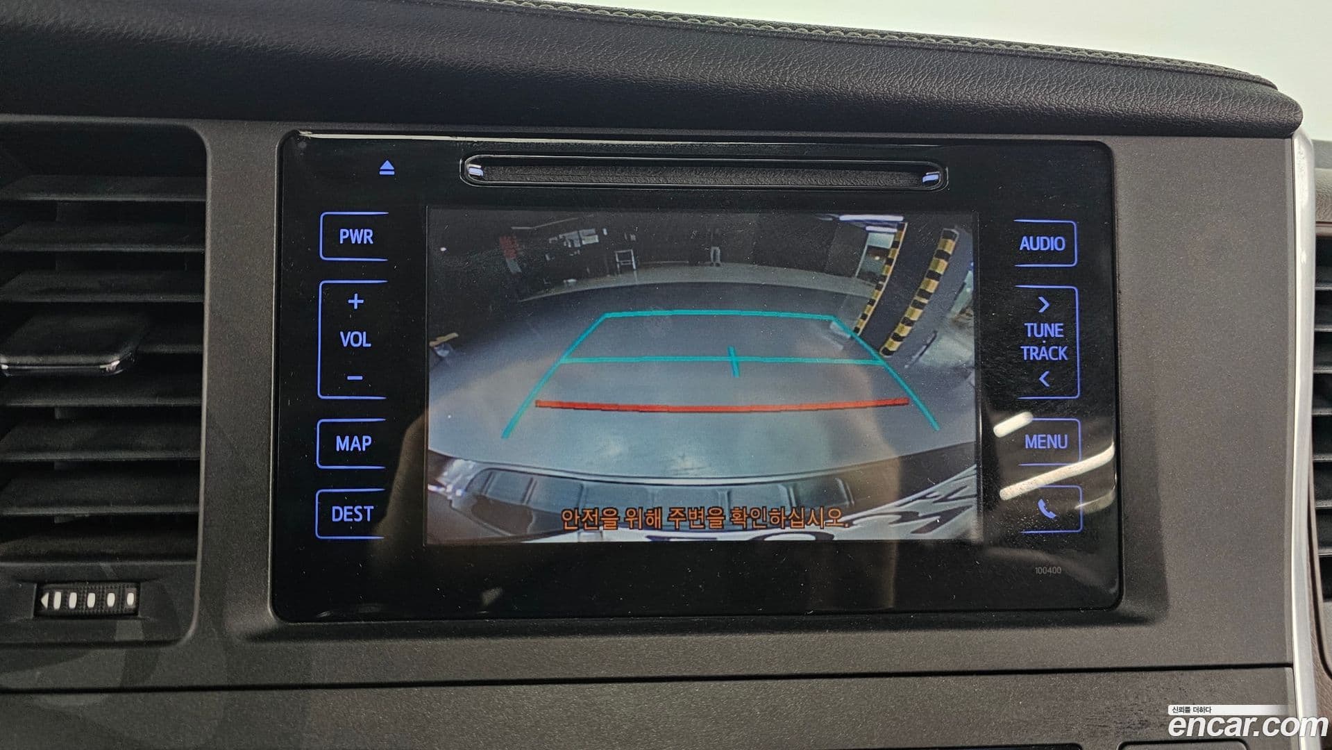 Main__Slider__Photo:Sienna Toyota 2015.6-14