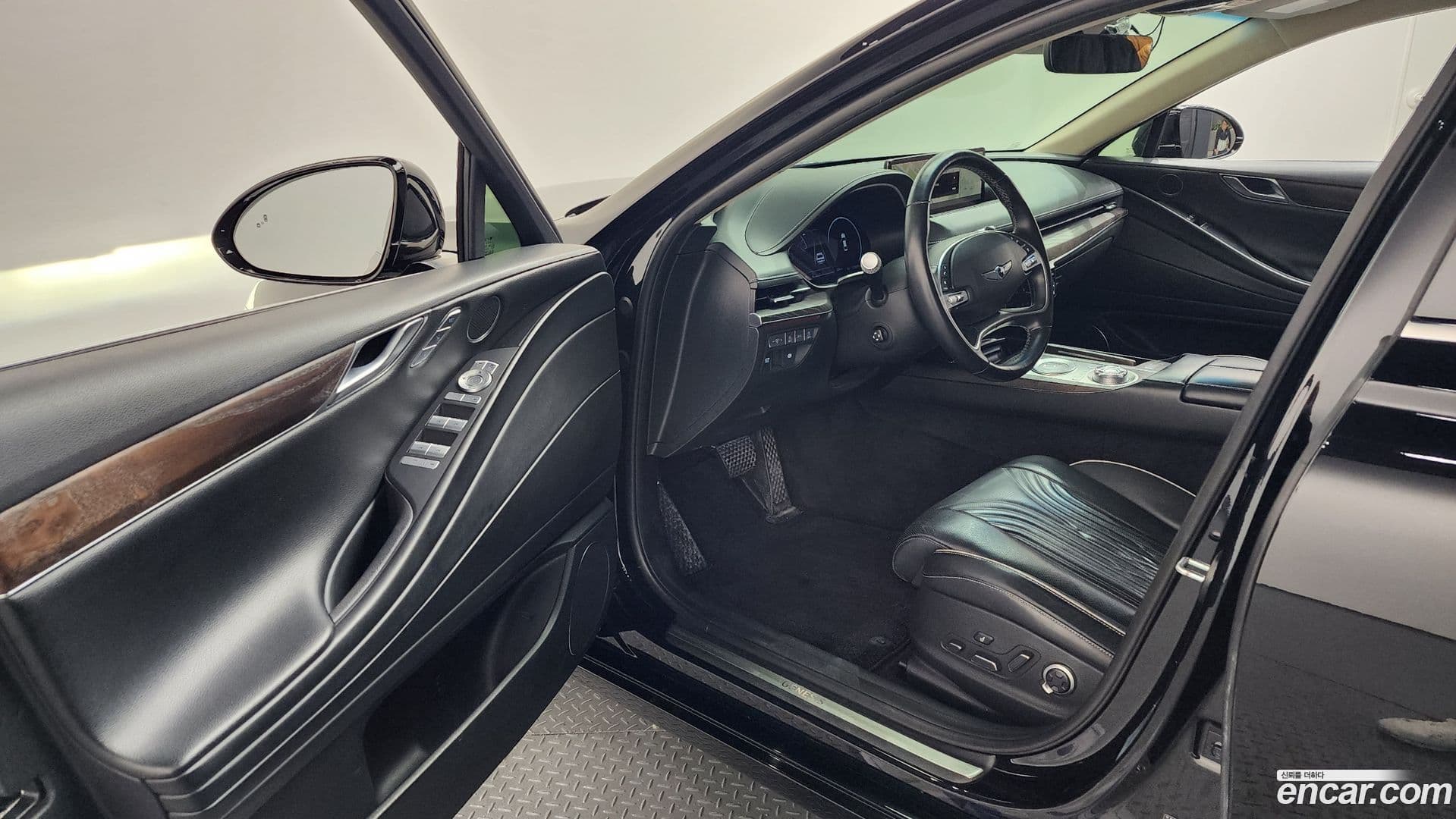 Main__Slider__Photo:G80 Genesis 2021.0-9