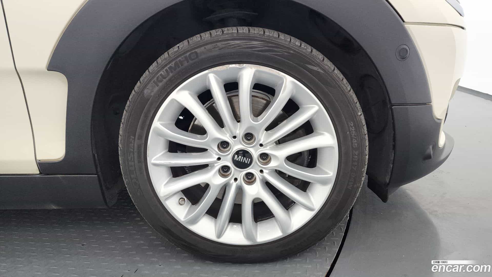 Clubman Mini 2019.5-OUTER-005