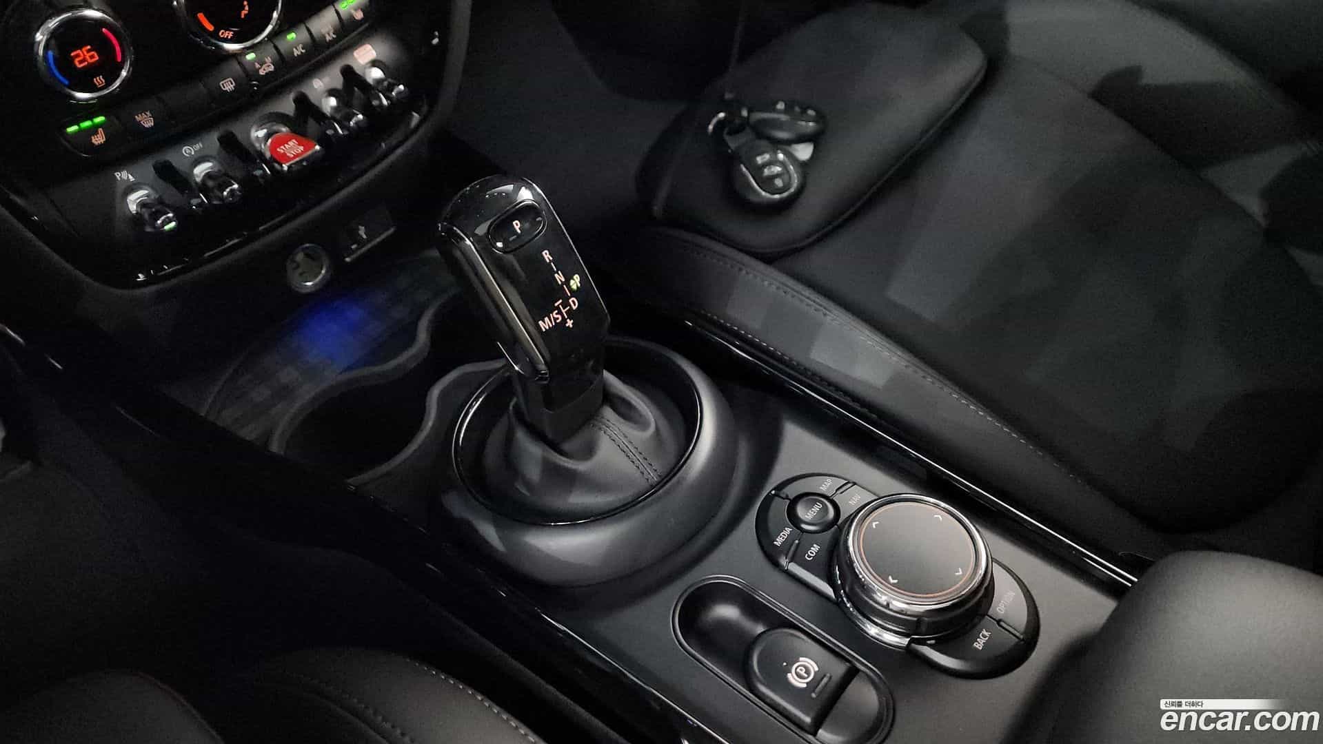 Clubman Mini 2019.5-INNER-009