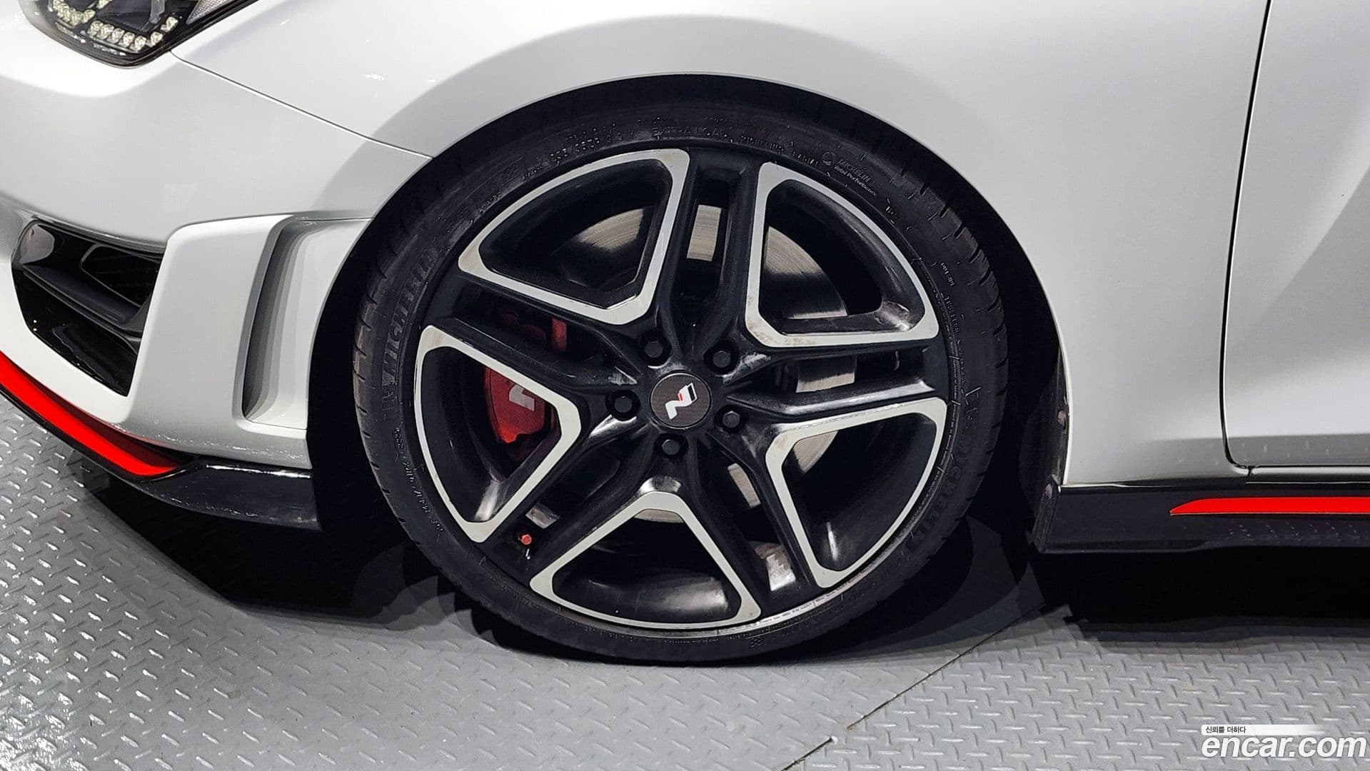 Main__Slider__Photo:Veloster Hyundai 2018.7-4