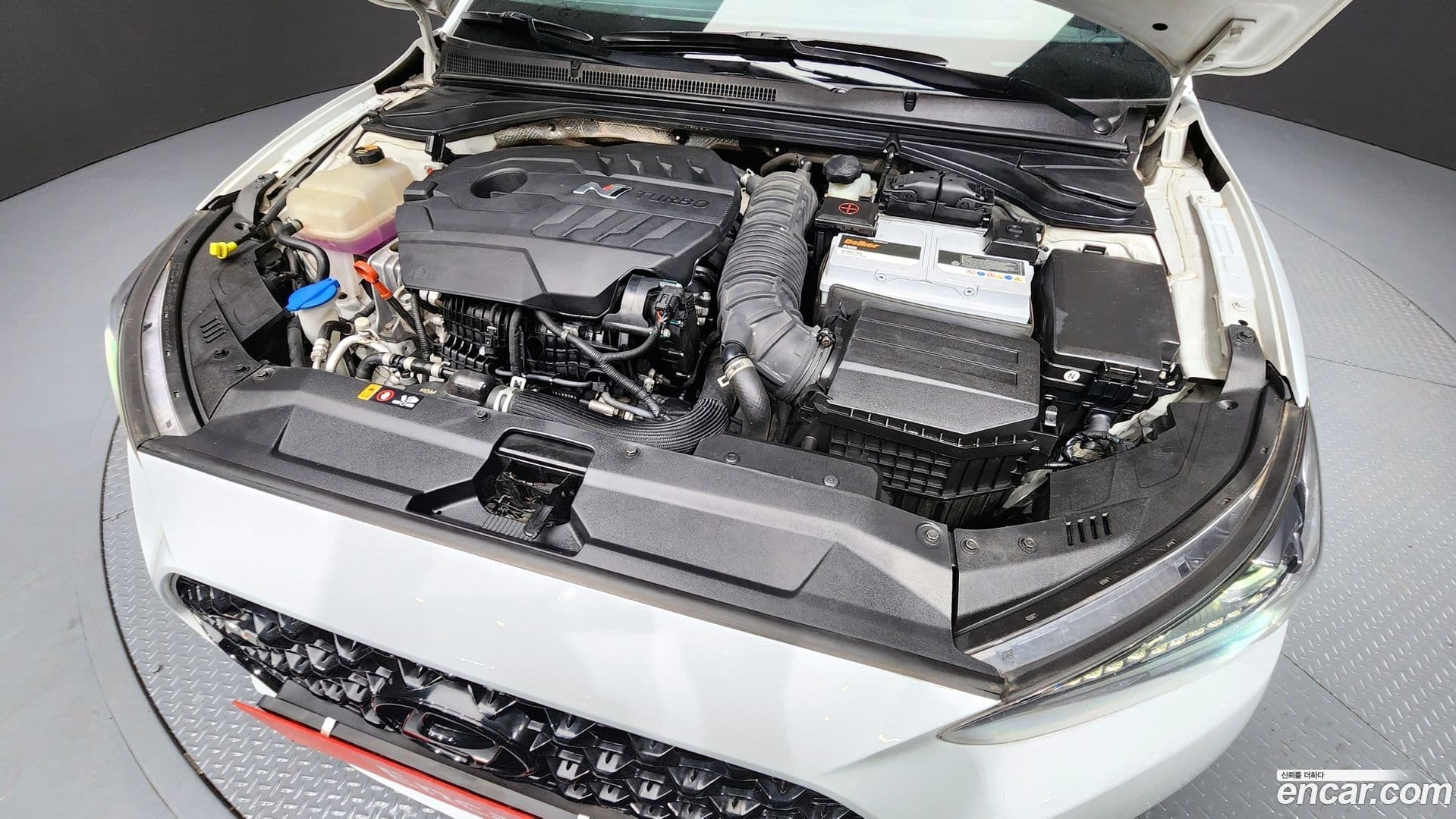 Main__Slider__Photo:Veloster Hyundai 2018.7-5