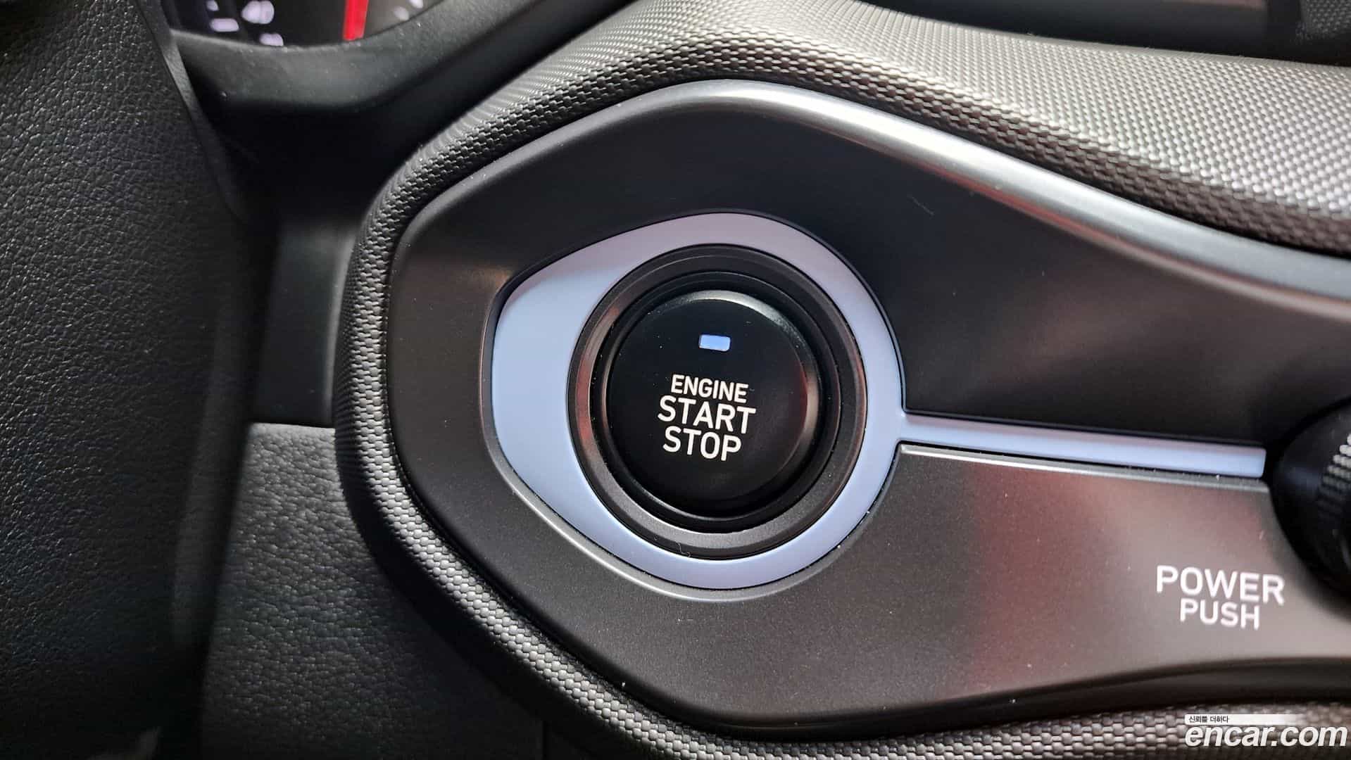 Veloster Hyundai 2018.7-OPTION-021