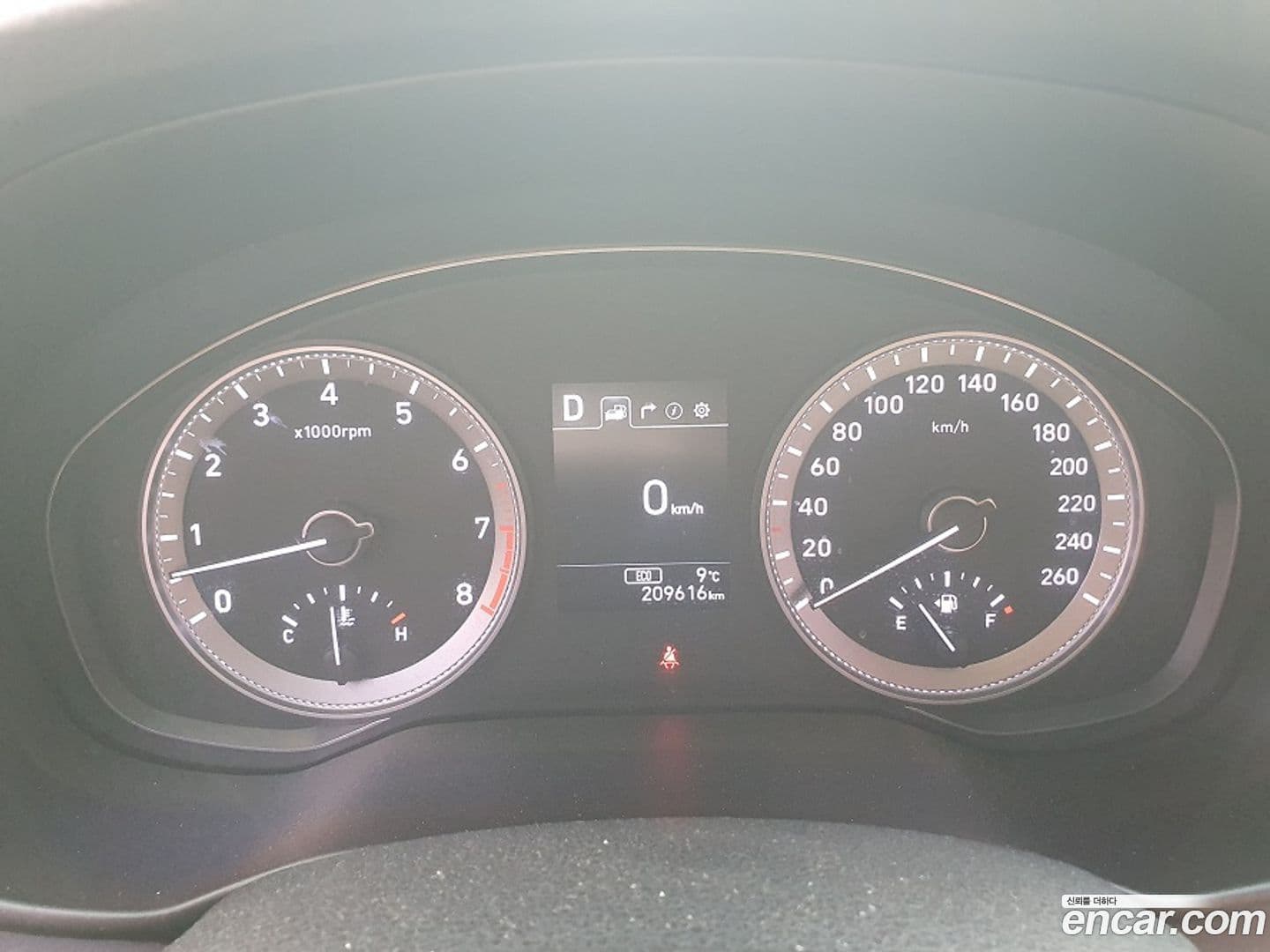 Main__Slider__Photo:Grandeur Hyundai 2017.1-5