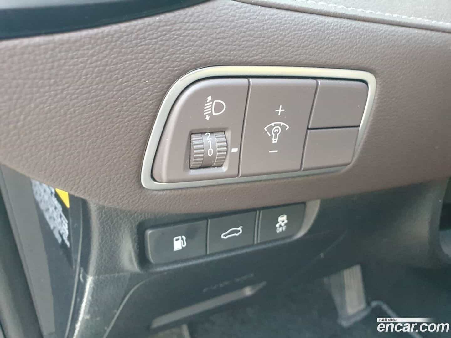 Grandeur Hyundai 2017.1-INNER-010