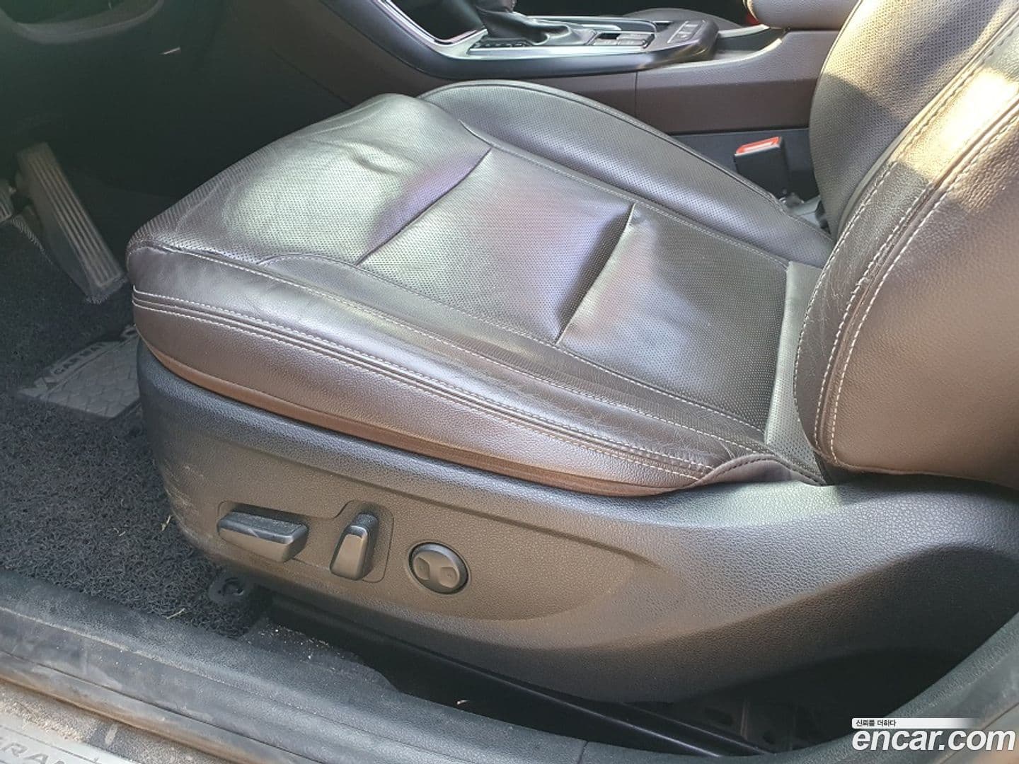 Main__Slider__Photo:Grandeur Hyundai 2017.1-15