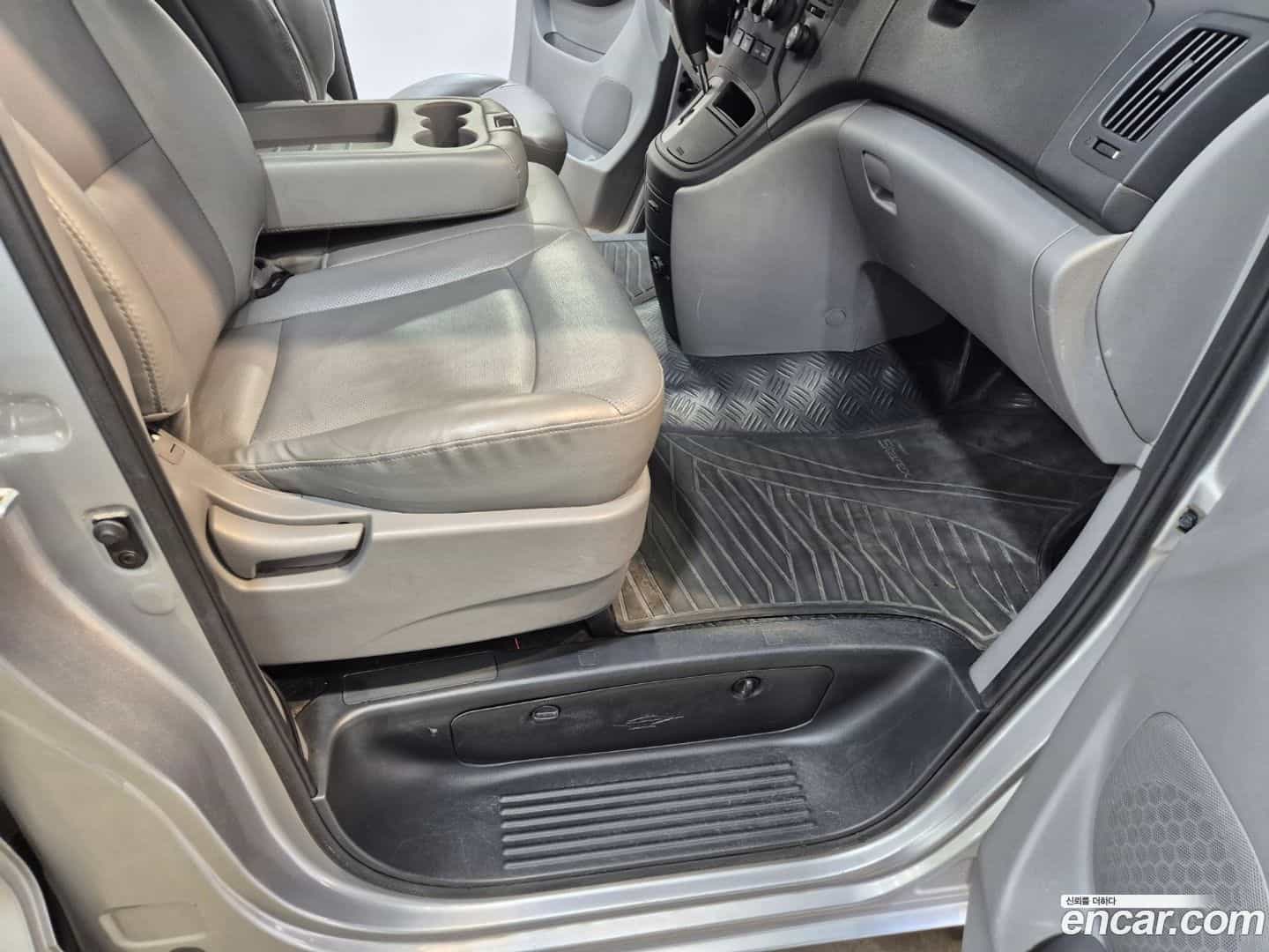 Starex Hyundai 2012.9-INNER-009