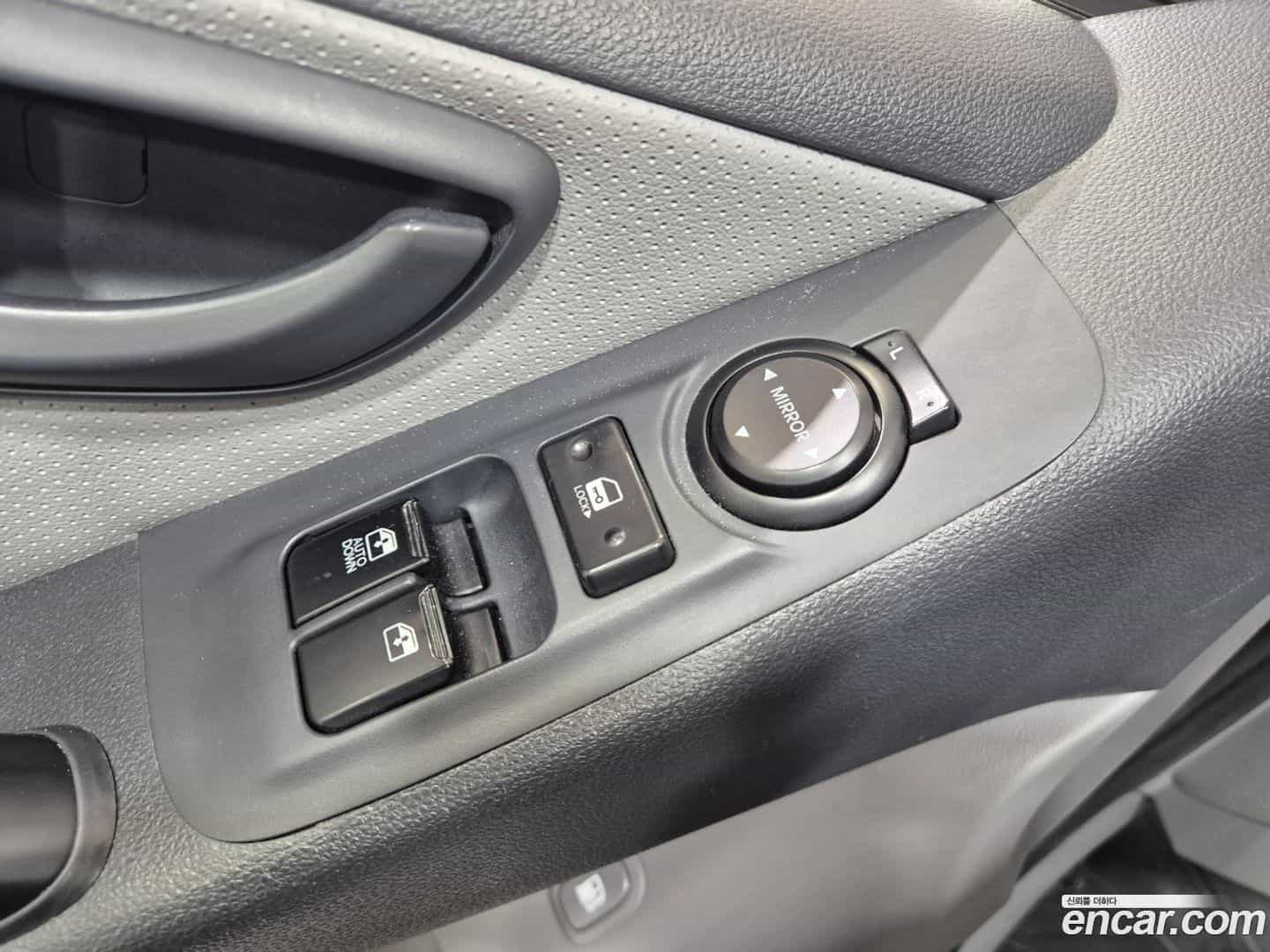 Starex Hyundai 2012.9-OPTION-017