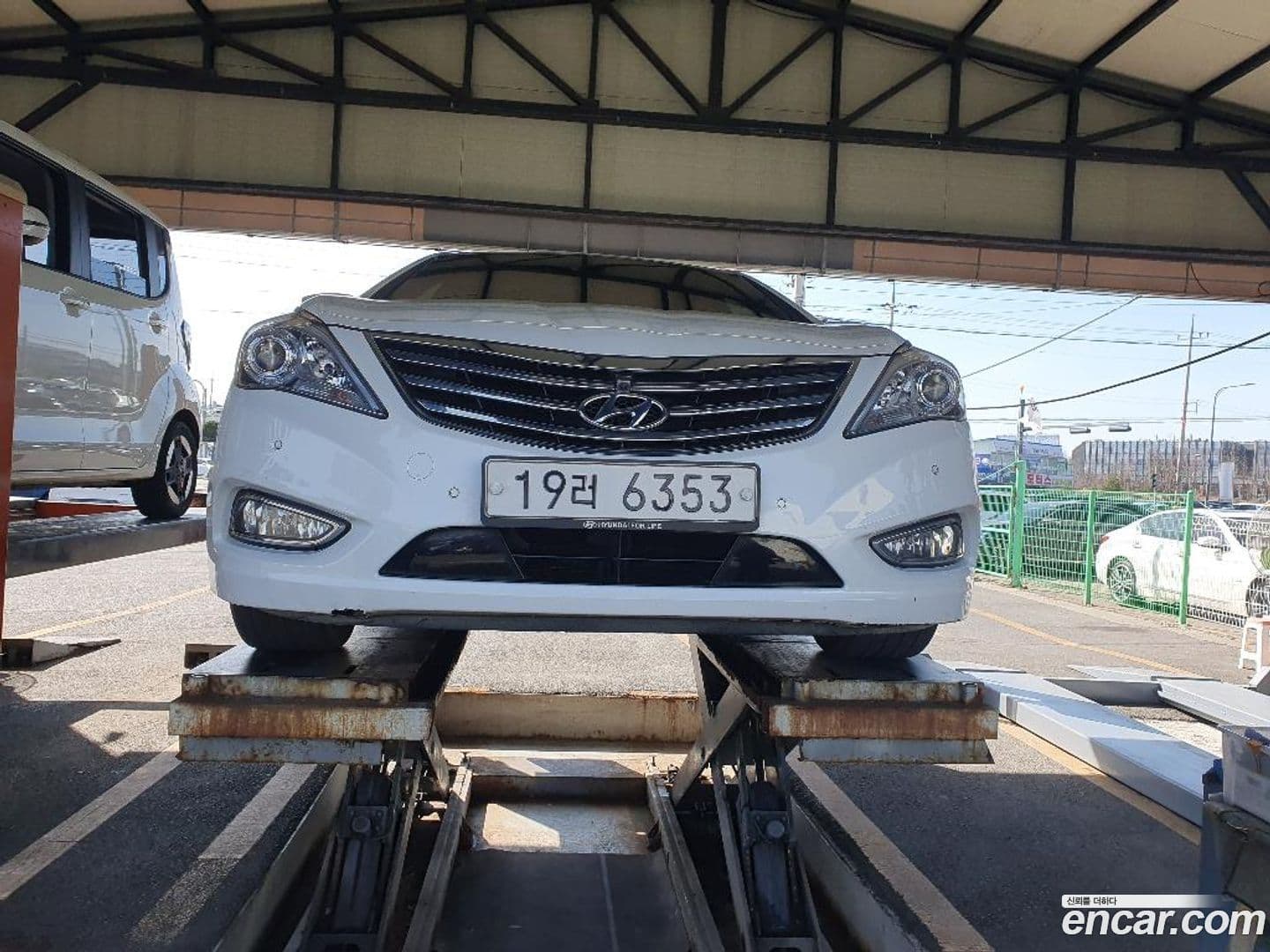 Main__Slider__Photo:Grandeur Hyundai 2011.9-0