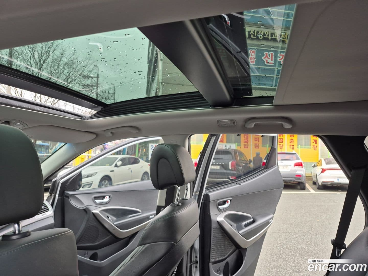 Main__Slider__Photo:Santafe Hyundai 2016.3-4