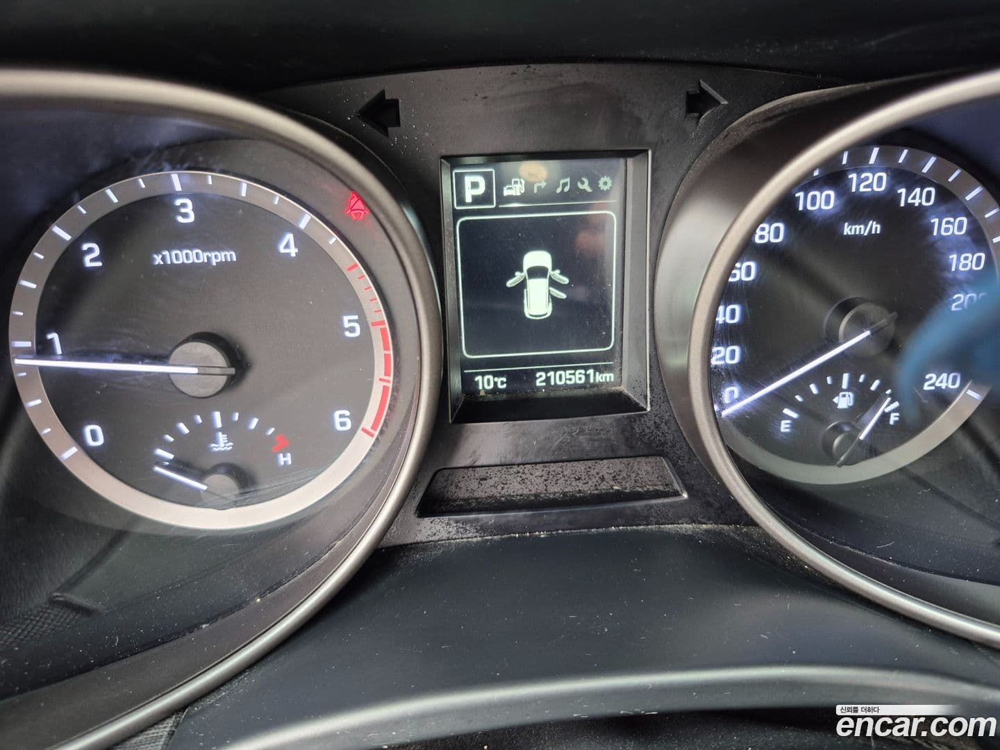 Main__Slider__Photo:Santafe Hyundai 2016.3-7