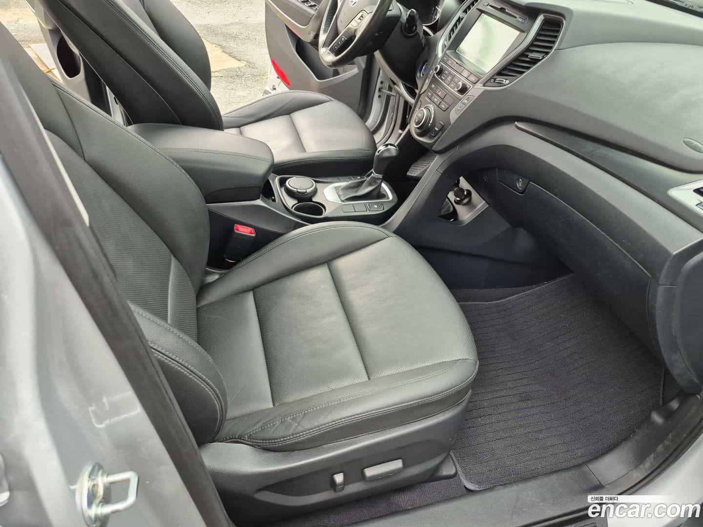Santafe Hyundai 2016.3-INNER-010