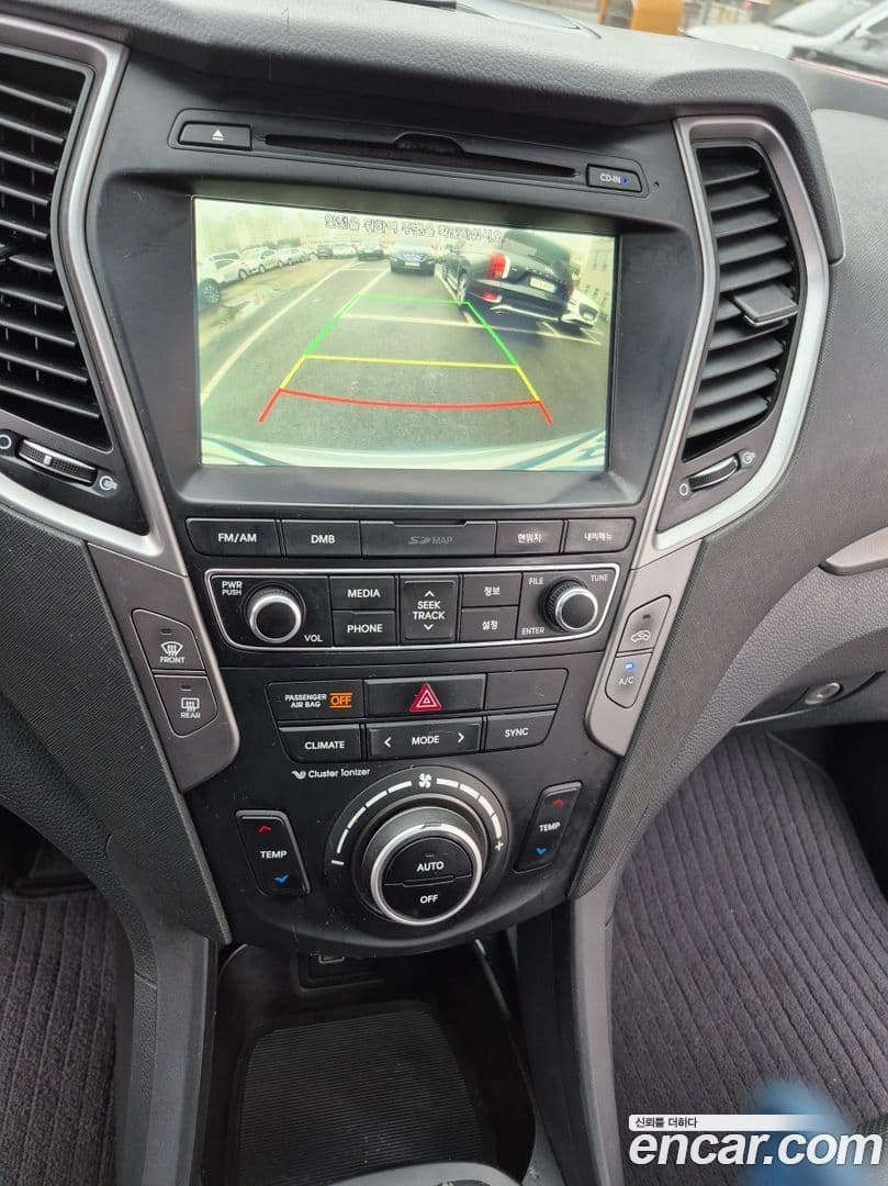 Main__Slider__Photo:Santafe Hyundai 2016.3-12