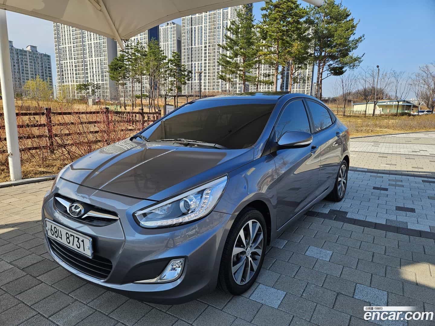 Accent Hyundai 2014.6-OUTER-001