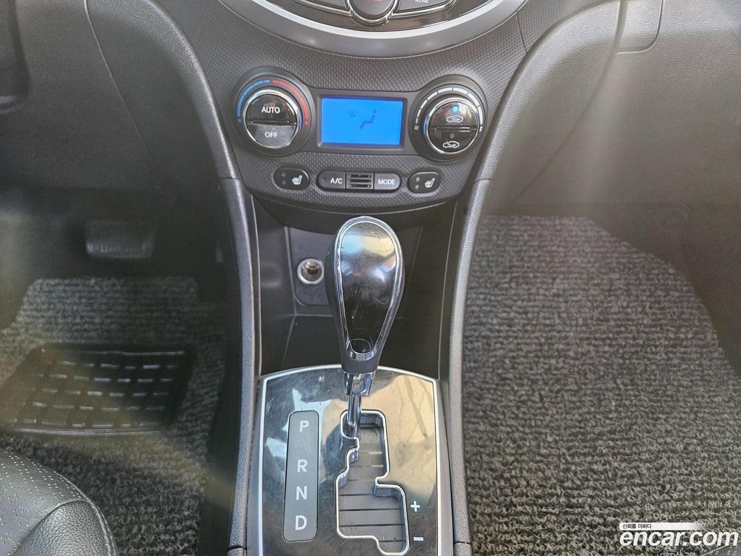 Main__Slider__Photo:Accent Hyundai 2014.6-8