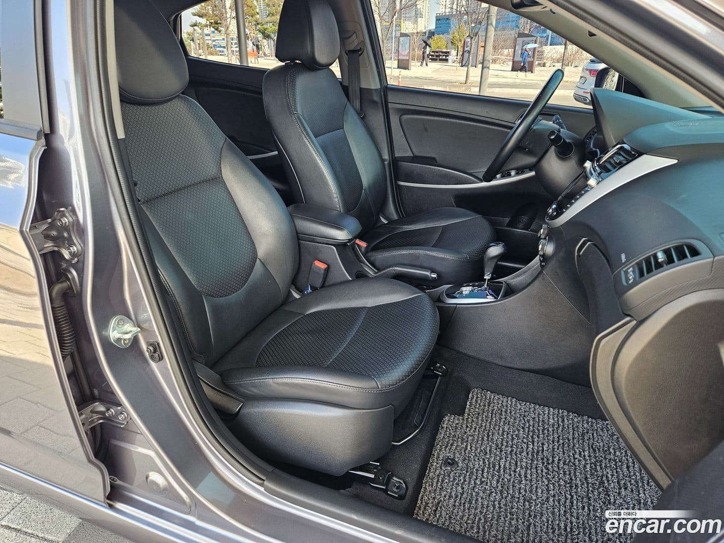 Main__Slider__Photo:Accent Hyundai 2014.6-17