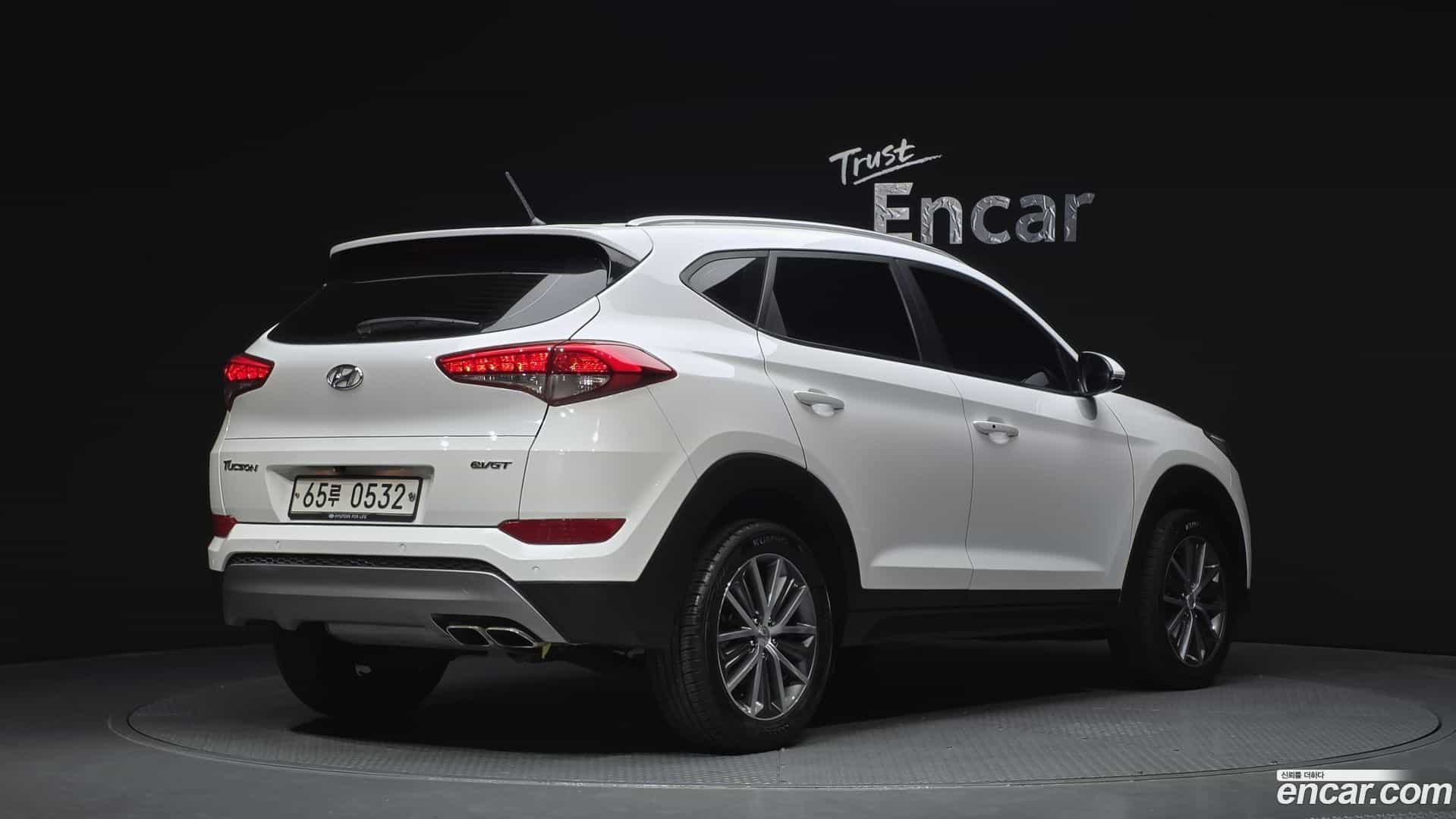 Tucson Hyundai 2016.5-OUTER-002