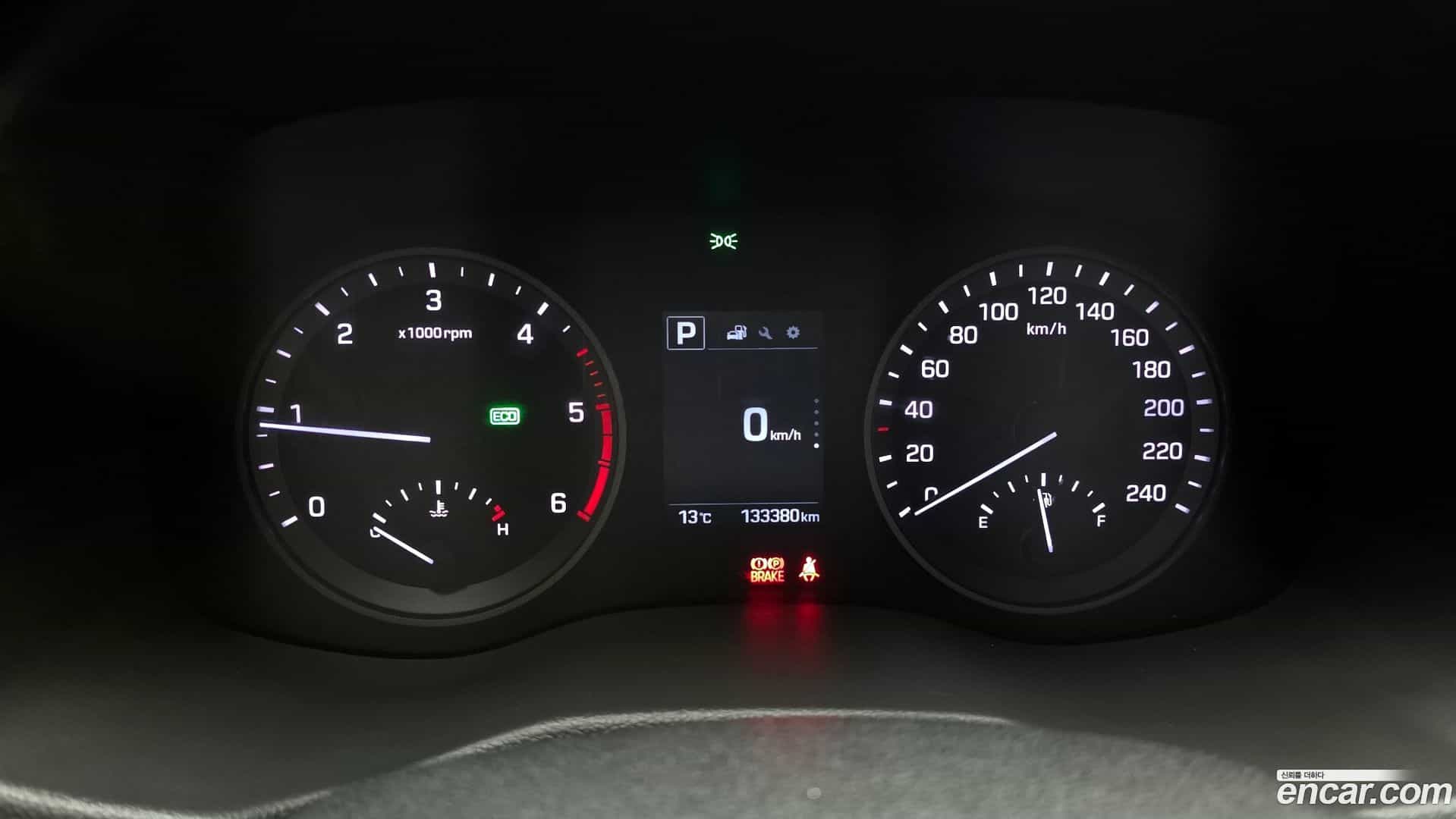 Tucson Hyundai 2016.5-INNER-008