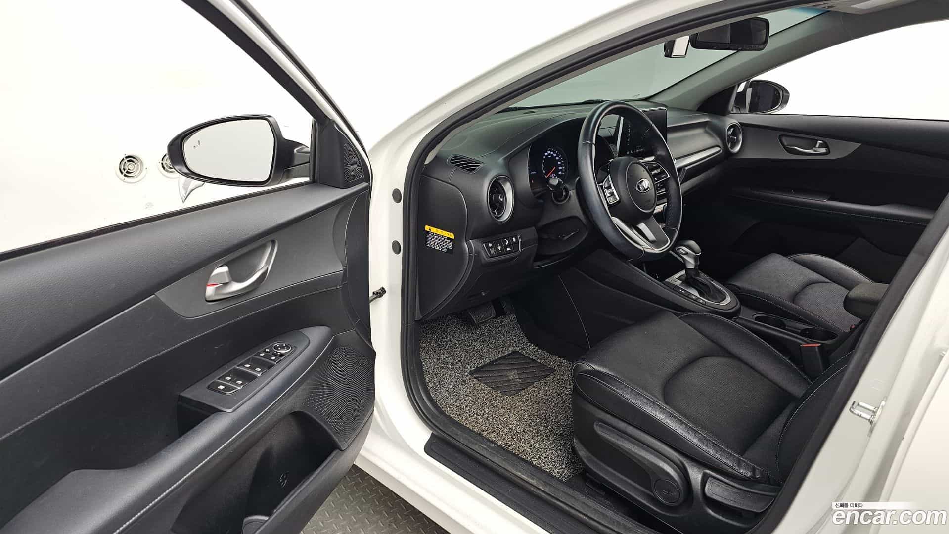 K3 Kia 2021.0-INNER-010