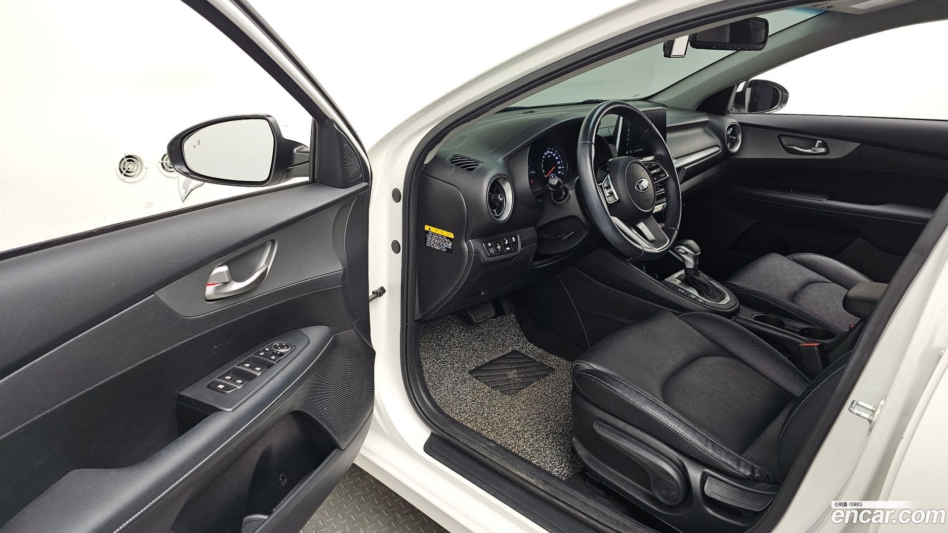 Main__Slider__Photo:K3 Kia 2021.0-9