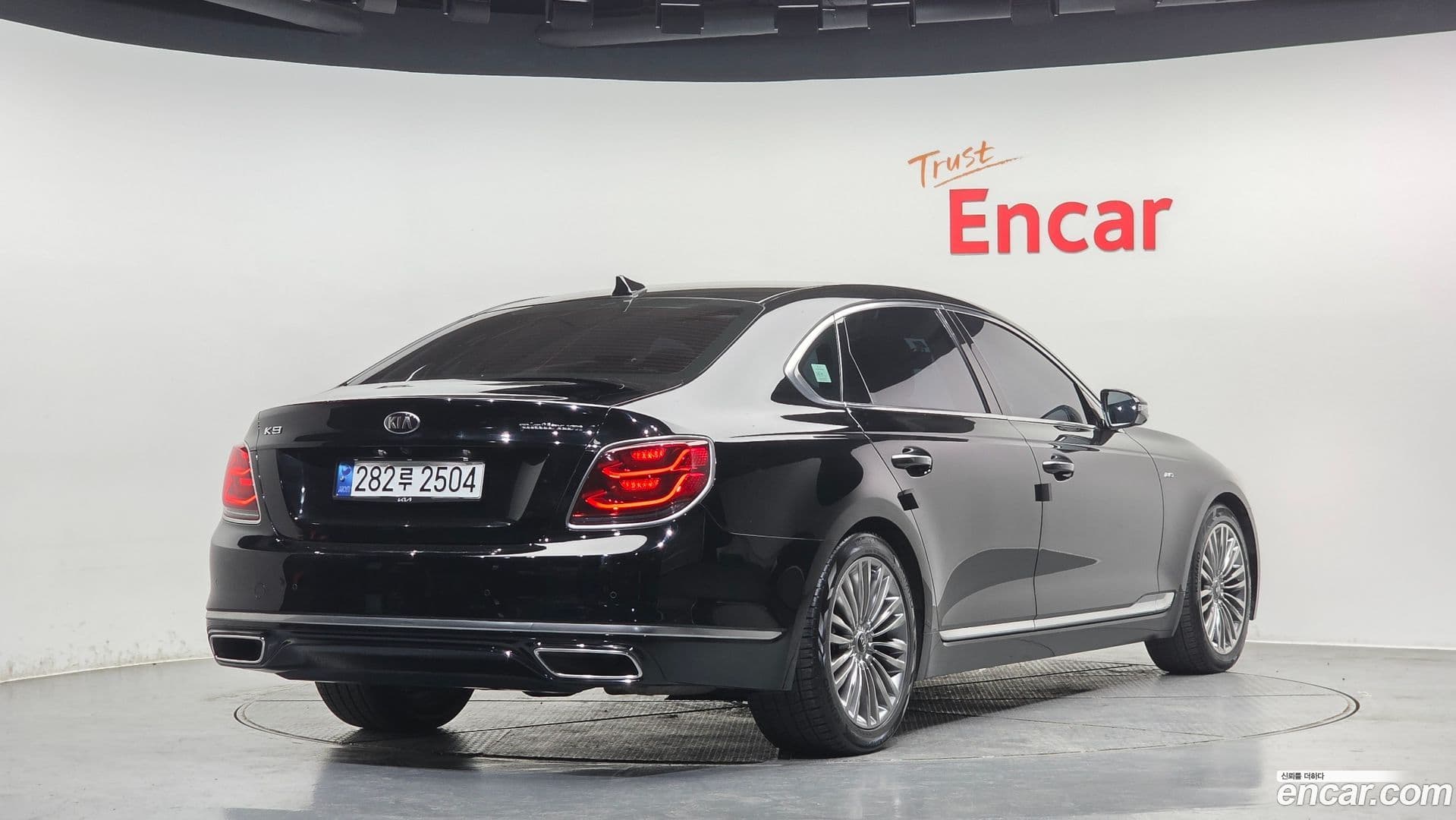 Main__Slider__Photo:K9 Kia 2018.4-1