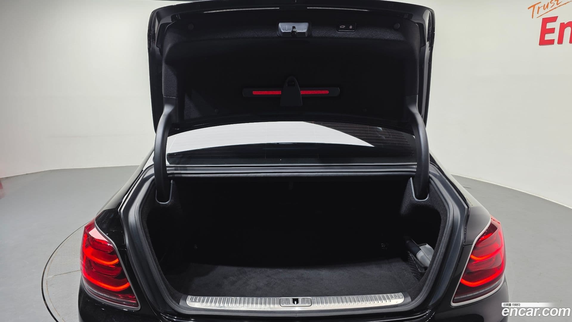 Main__Slider__Photo:K9 Kia 2018.4-19