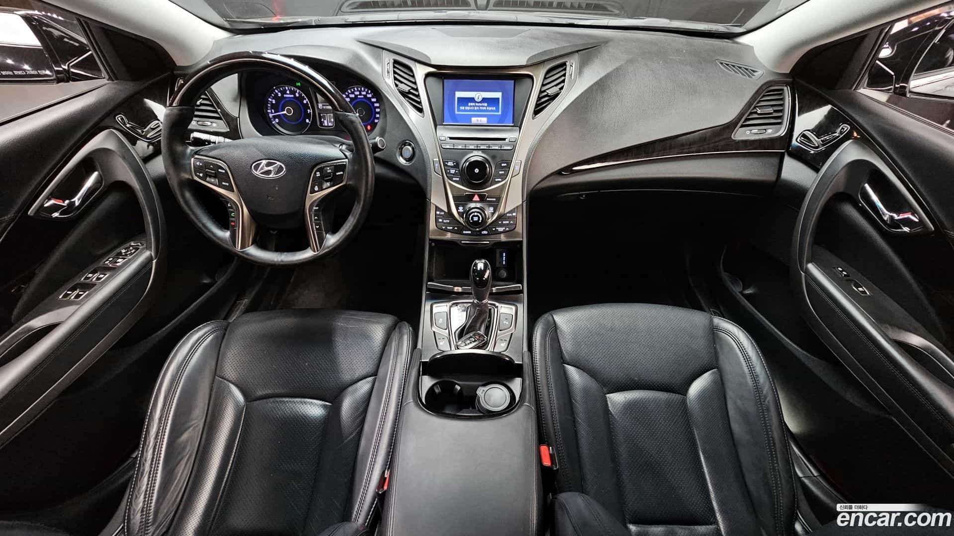 Grandeur Hyundai 2013.2-INNER-007