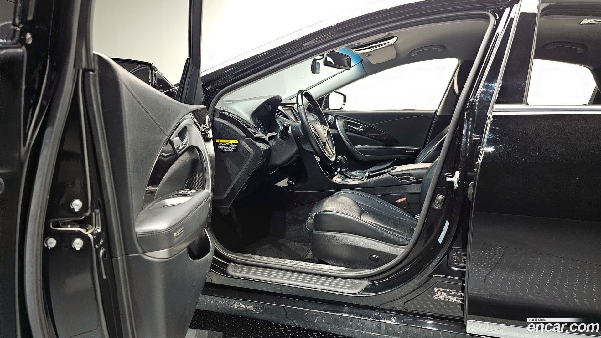 Main__Slider__Photo:Grandeur Hyundai 2013.2-9