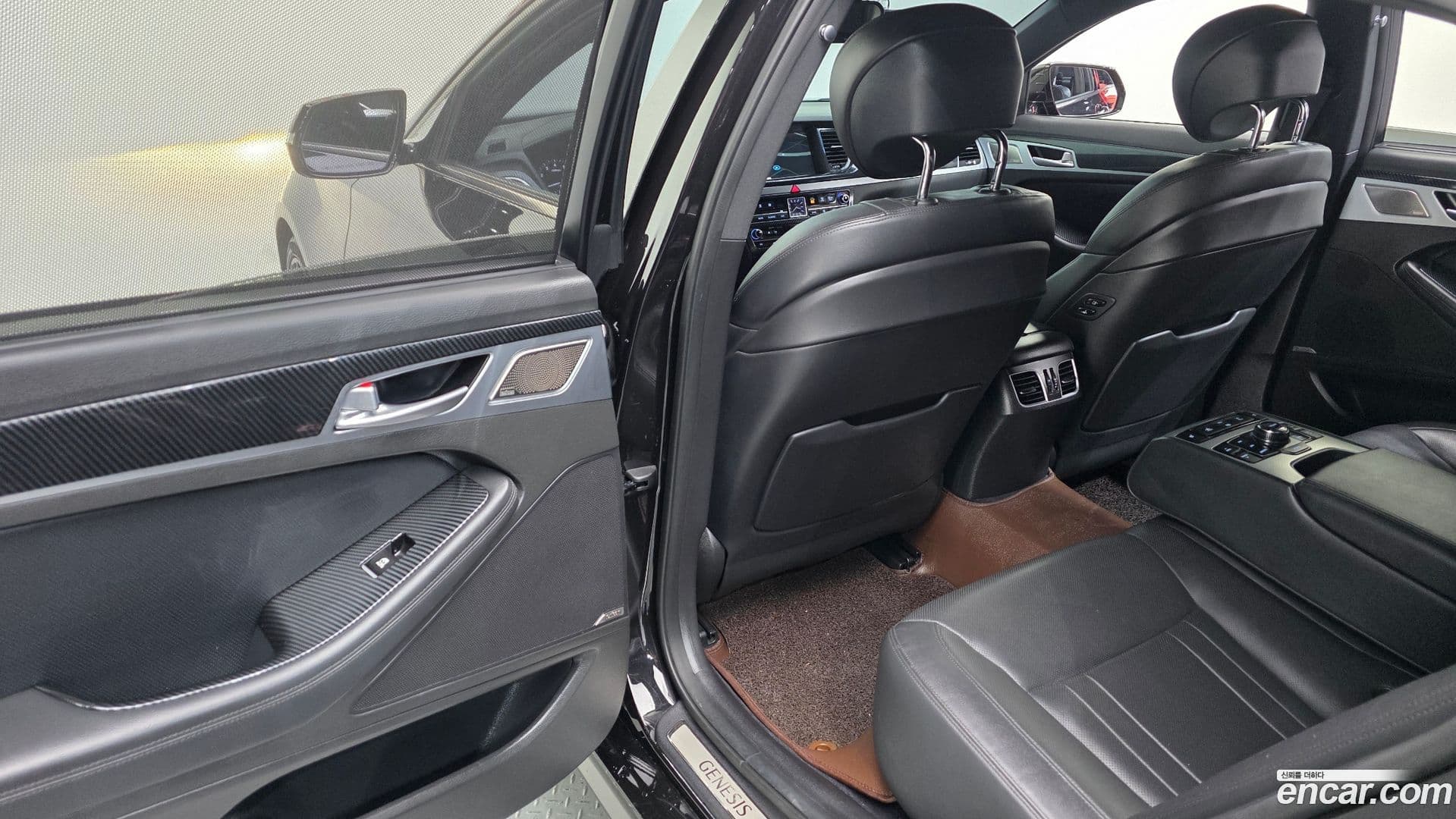 Main__Slider__Photo:G80 Genesis 2018.0-16