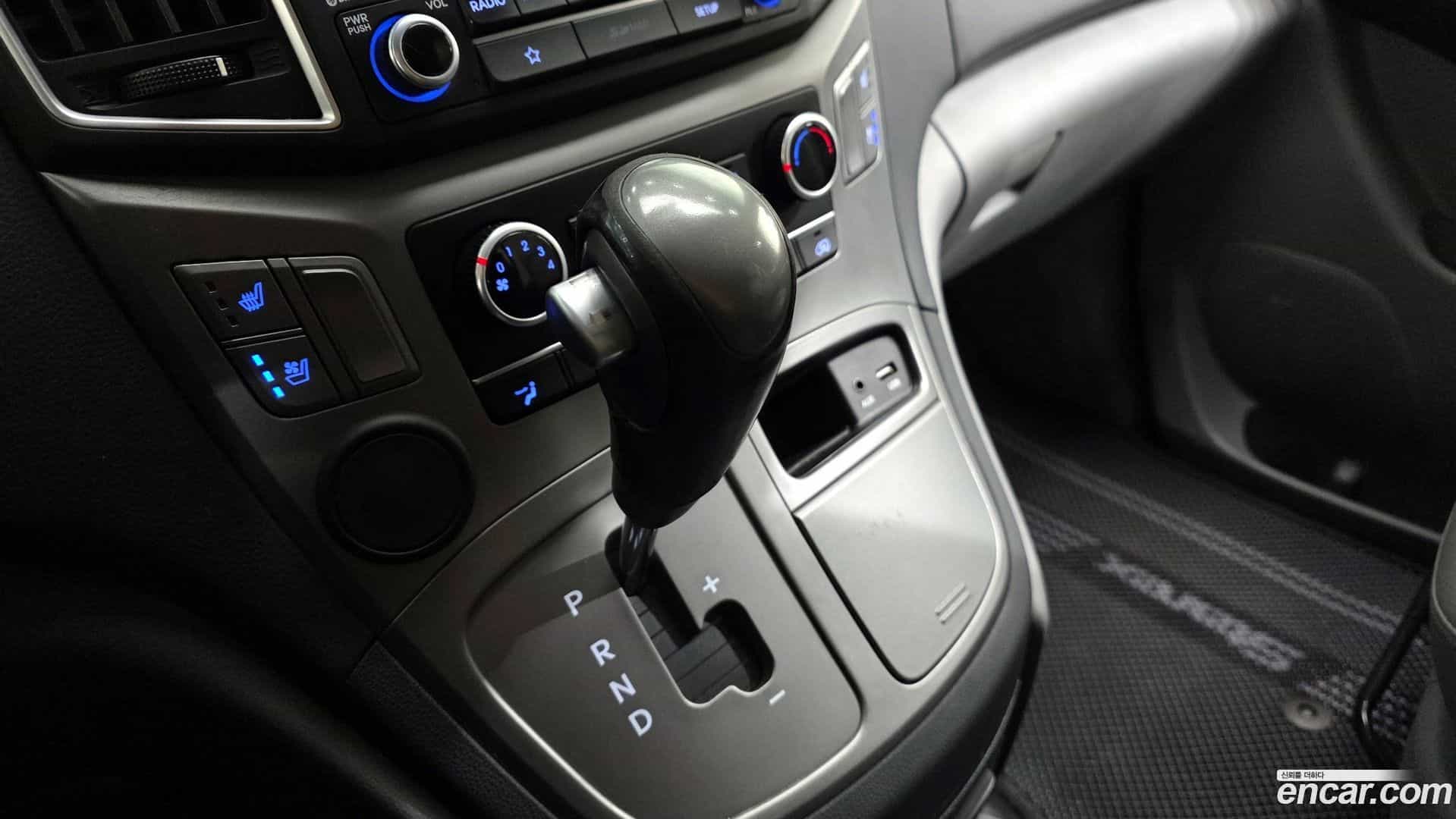 Starex Hyundai 2018.9-INNER-009